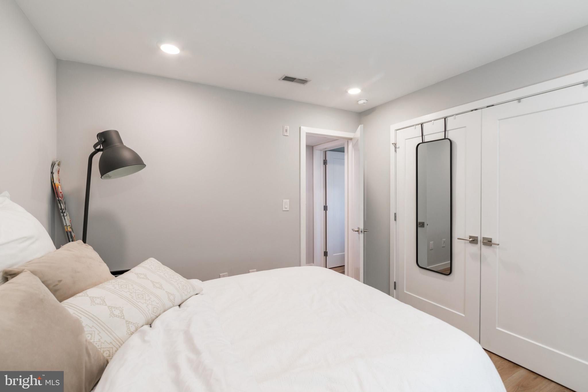 FAIRMOUNT - Residential Lease