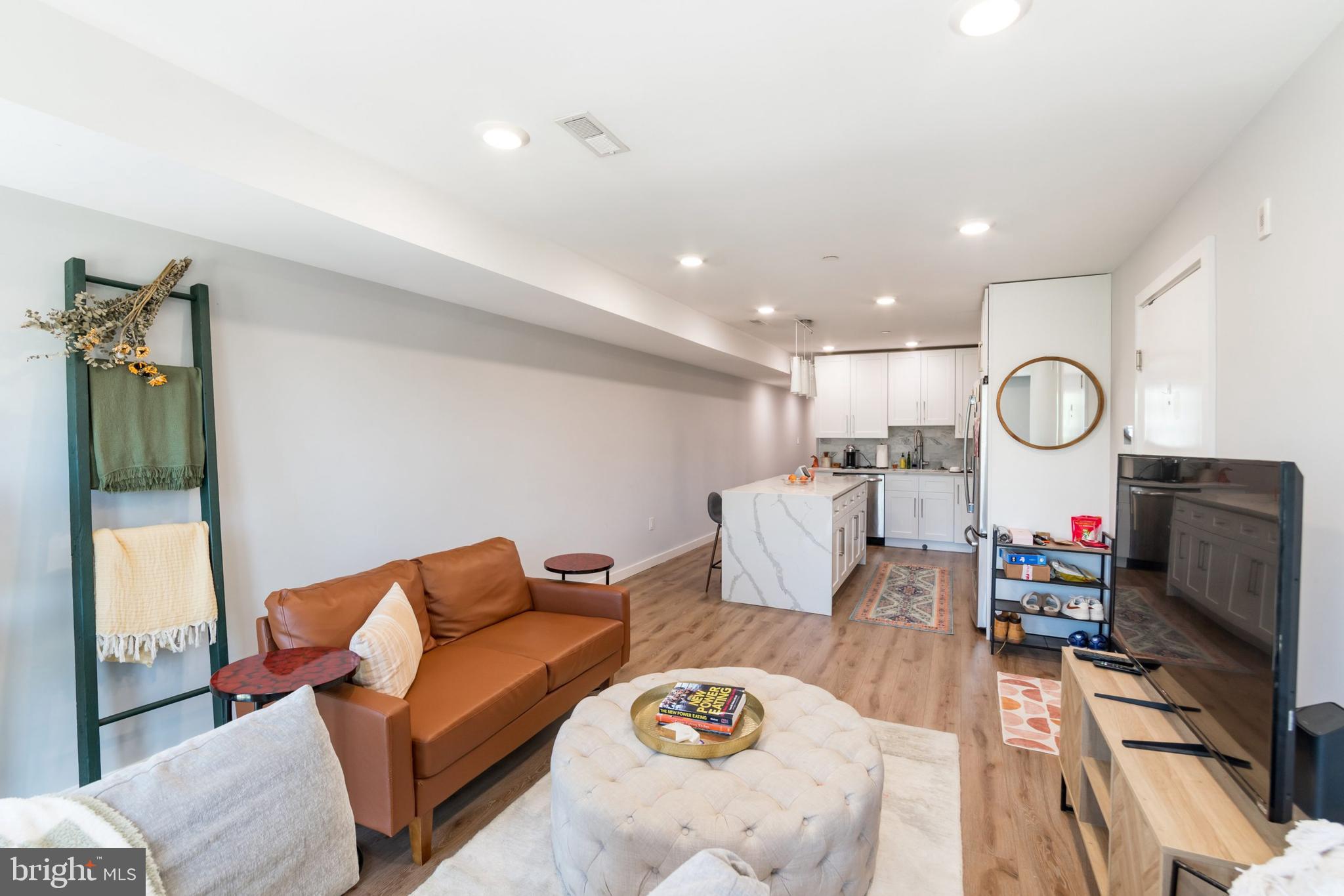 FAIRMOUNT - Residential Lease