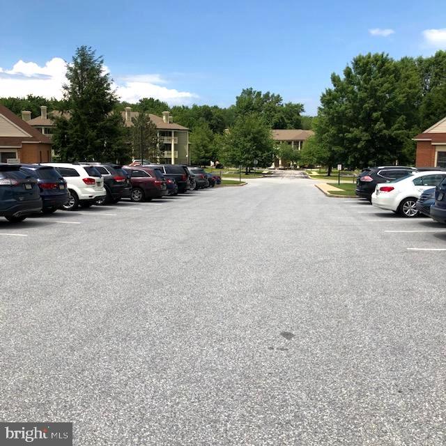 WESTTOWN BUS. CNTR - Commercial Lease