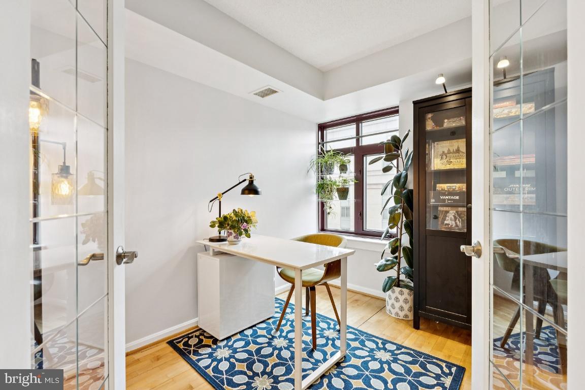 2400 CLARENDON BOULEVARD 908