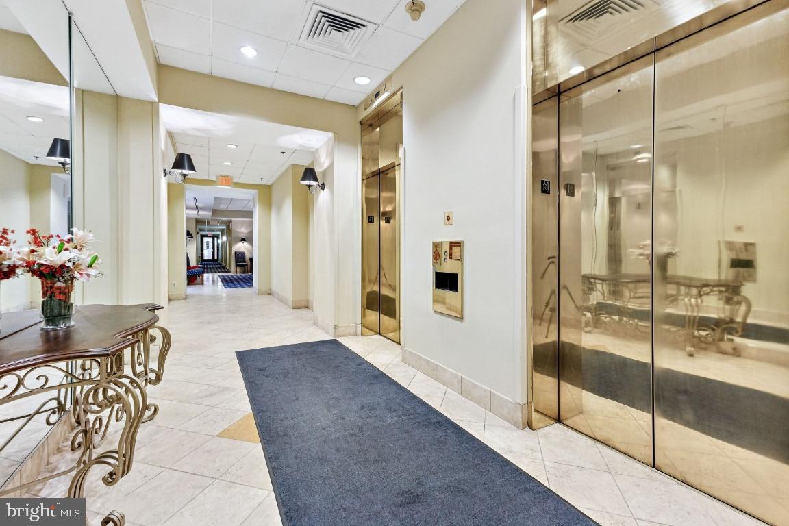 CHARLESTON CONDO - Residential