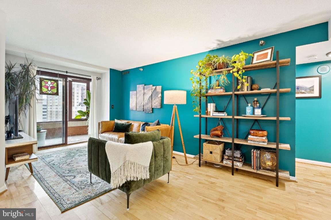 2400 CLARENDON BOULEVARD 908