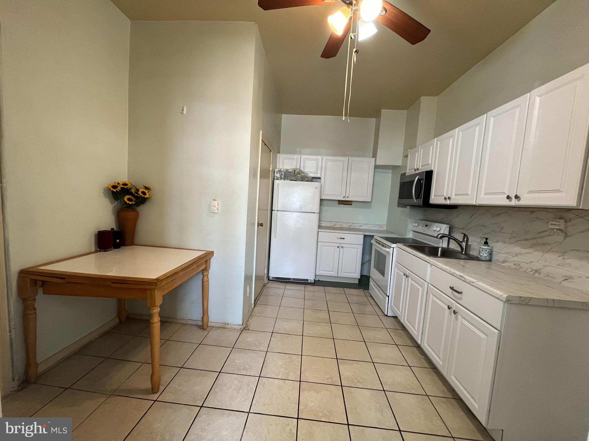 TEMPLE UNIVERSITY - Residential Lease