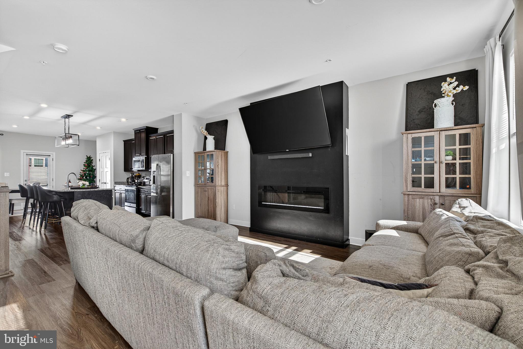 GREENLEIGH AT CROSSROADS - Residential