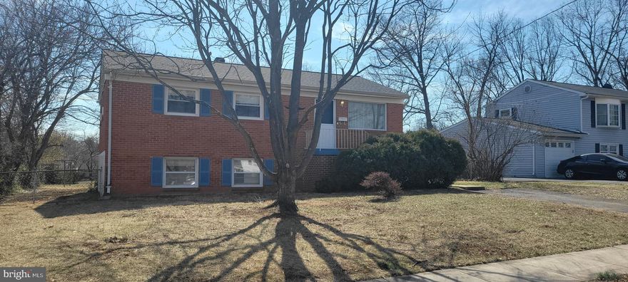 Well maintained 3 bedroom 1.5 bath RAMBLER, with finished basement. Main level offers a living room. Eat in kitchen.  Super nice enclosed, SUNROOM which leads to the LEVEL backyard. 3 bedrooms and one full bath. Lower level has a large family room and oversized utility room with a washer and dryer. Washer is newer. Walk outside to the backyard and you will LOVE the LEVEL, very spacious, FENCED IN yard perfect for outdoor entertaining,  ROOF was replaced in 2023 and has a 30 year warranty. No HOA.  Very convenient location. Close to schools, shopping, restaurants, VRE and medical facilities. Upgraded 200 amp panel box. HARDWOOD floors on the main level and PERGO in the basement.  4 ceiling fans. VA assumable loan at 3.375 percent interest. 
Must qualify.  Professional photos being taken on Tuesday and uploaded by Wednesday.  Welcome home.