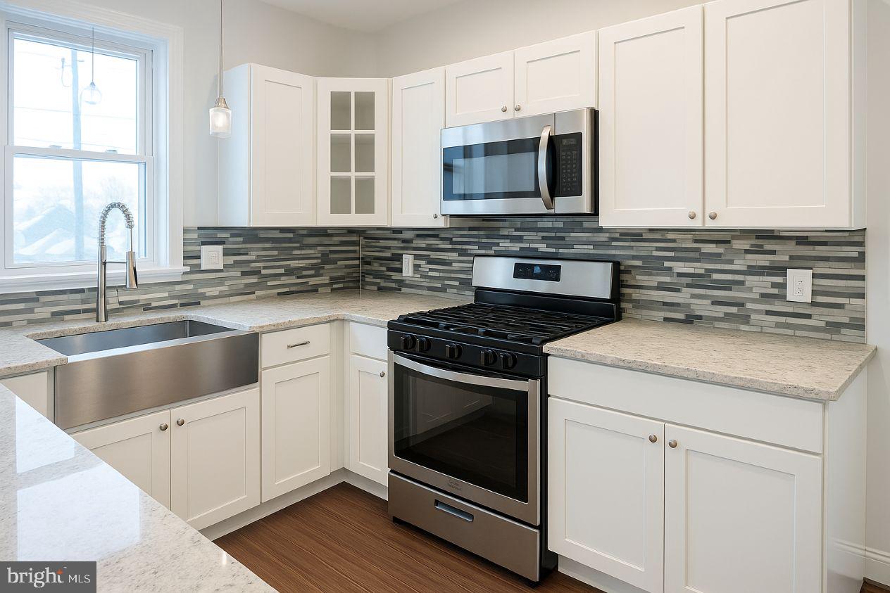 WEST OAK LANE - Residential