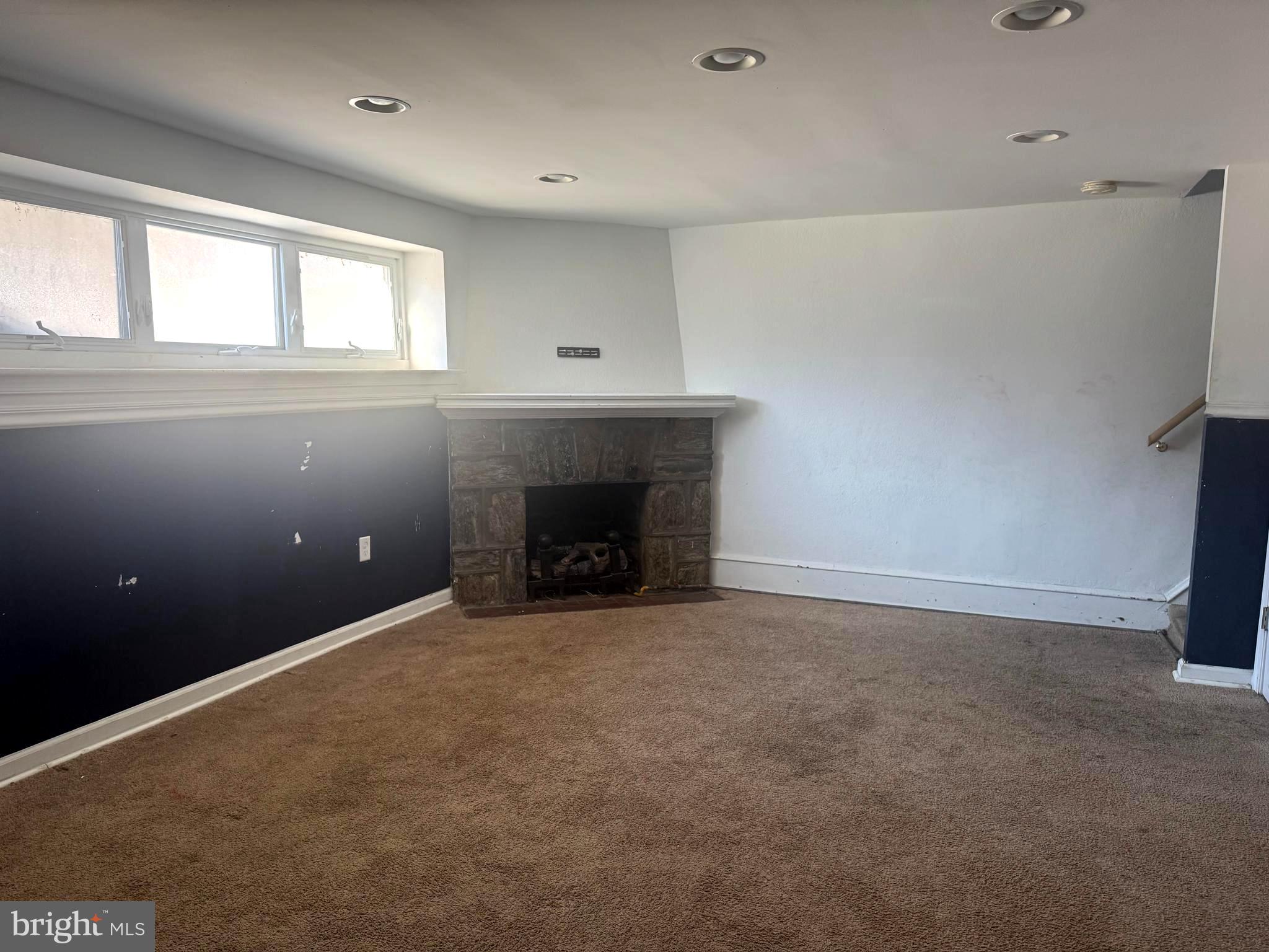 WEST OAK LANE - Residential