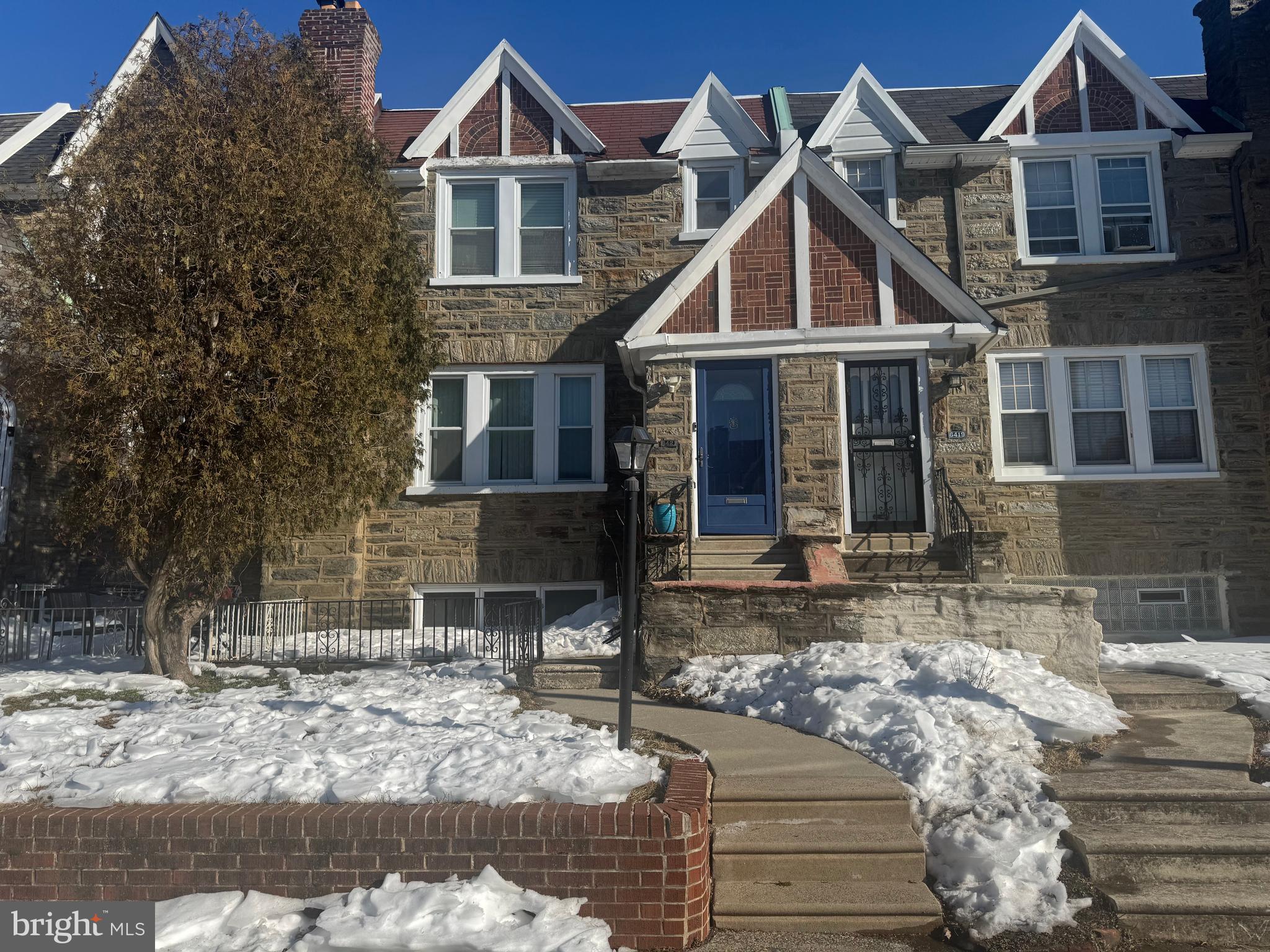 WEST OAK LANE - Residential