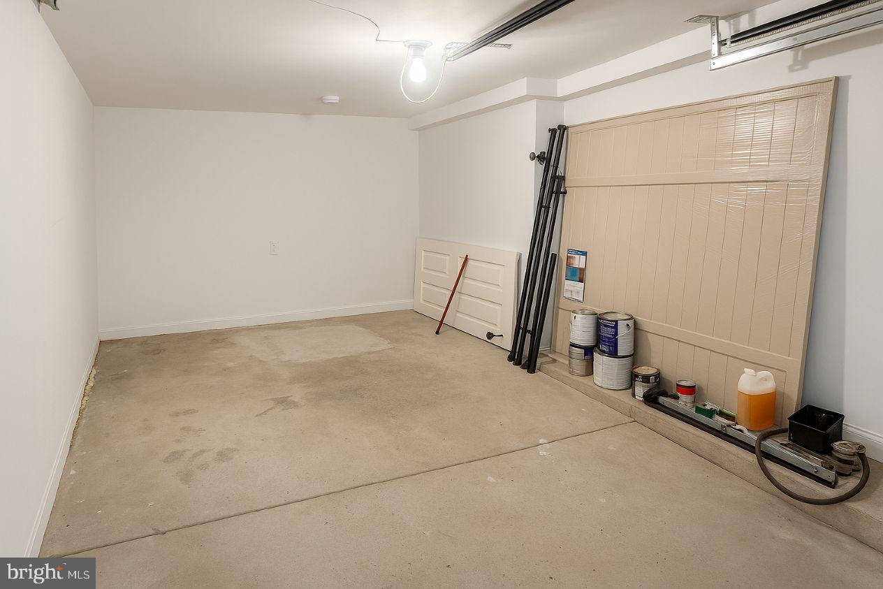 WEST OAK LANE - Residential