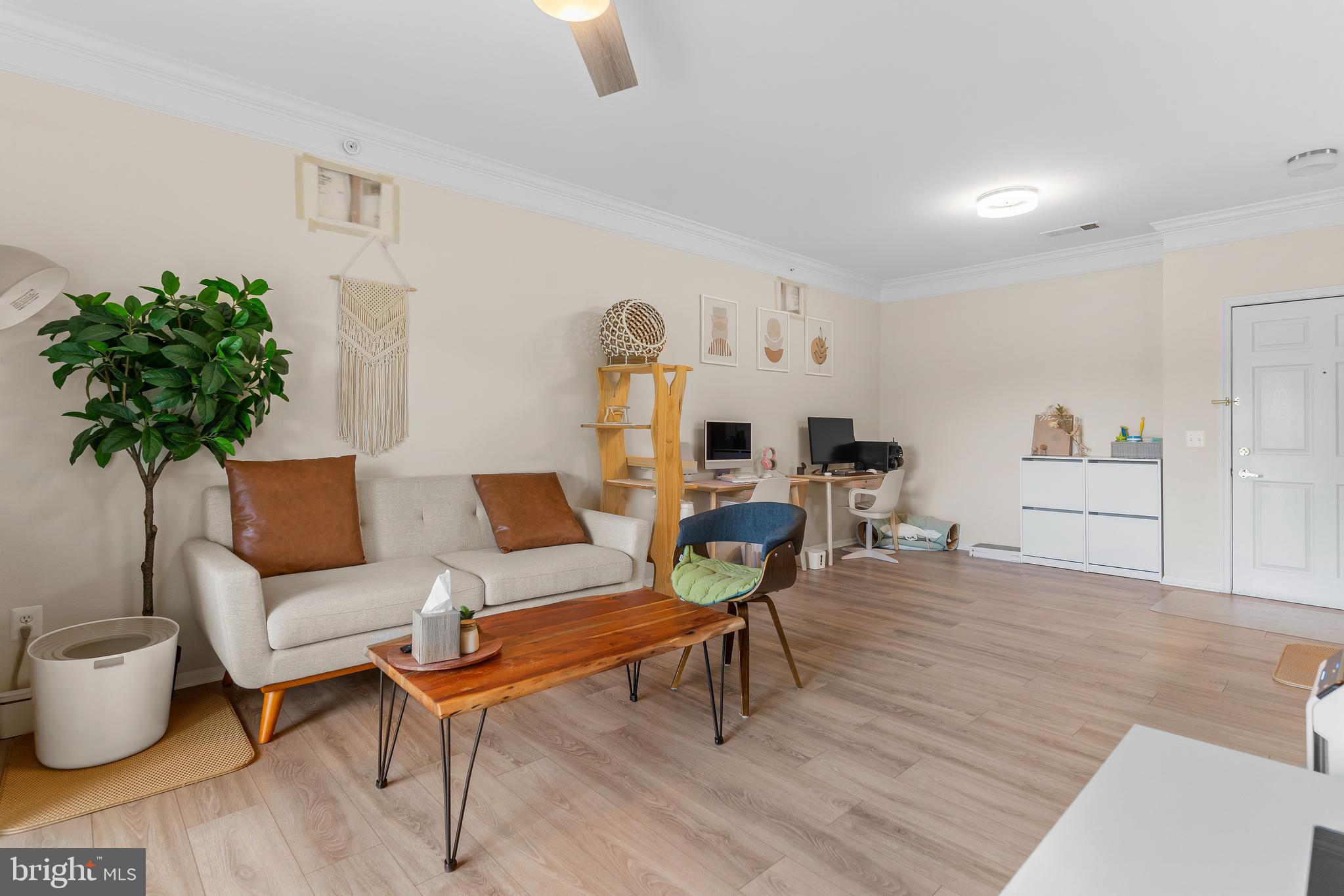 GATES OF MCLEAN - Residential