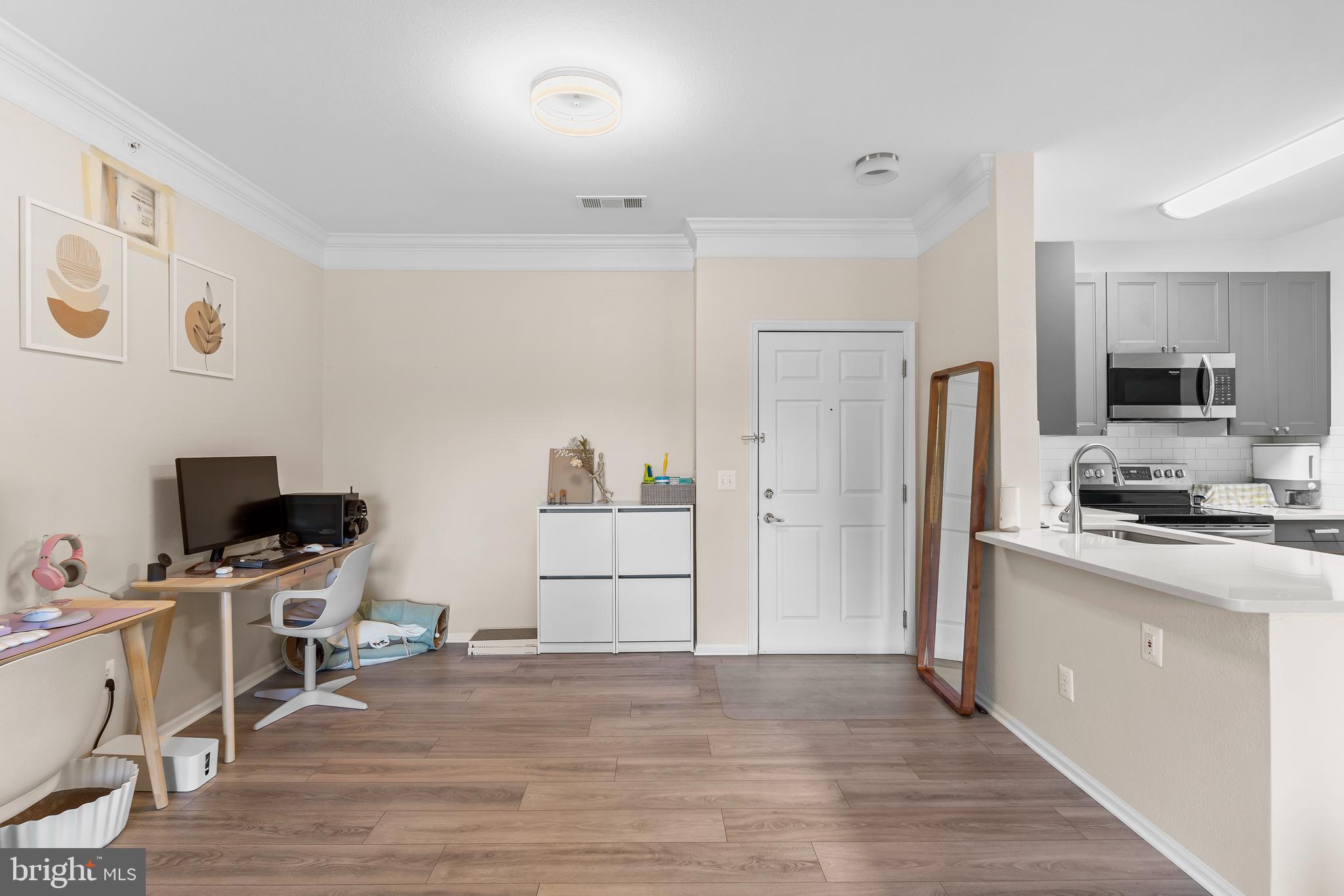 GATES OF MCLEAN - Residential