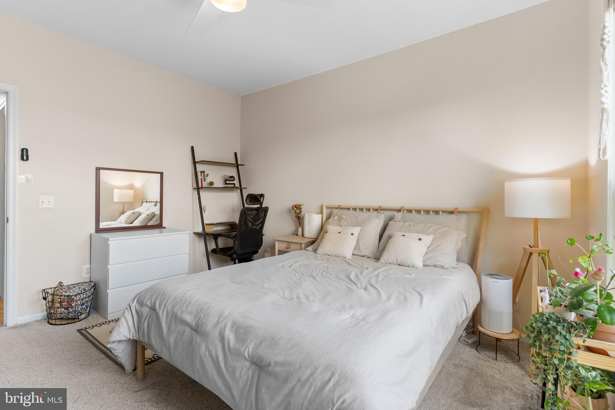 GATES OF MCLEAN - Residential