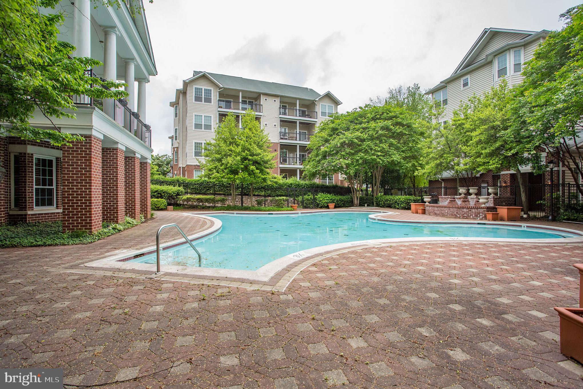 GATES OF MCLEAN - Residential