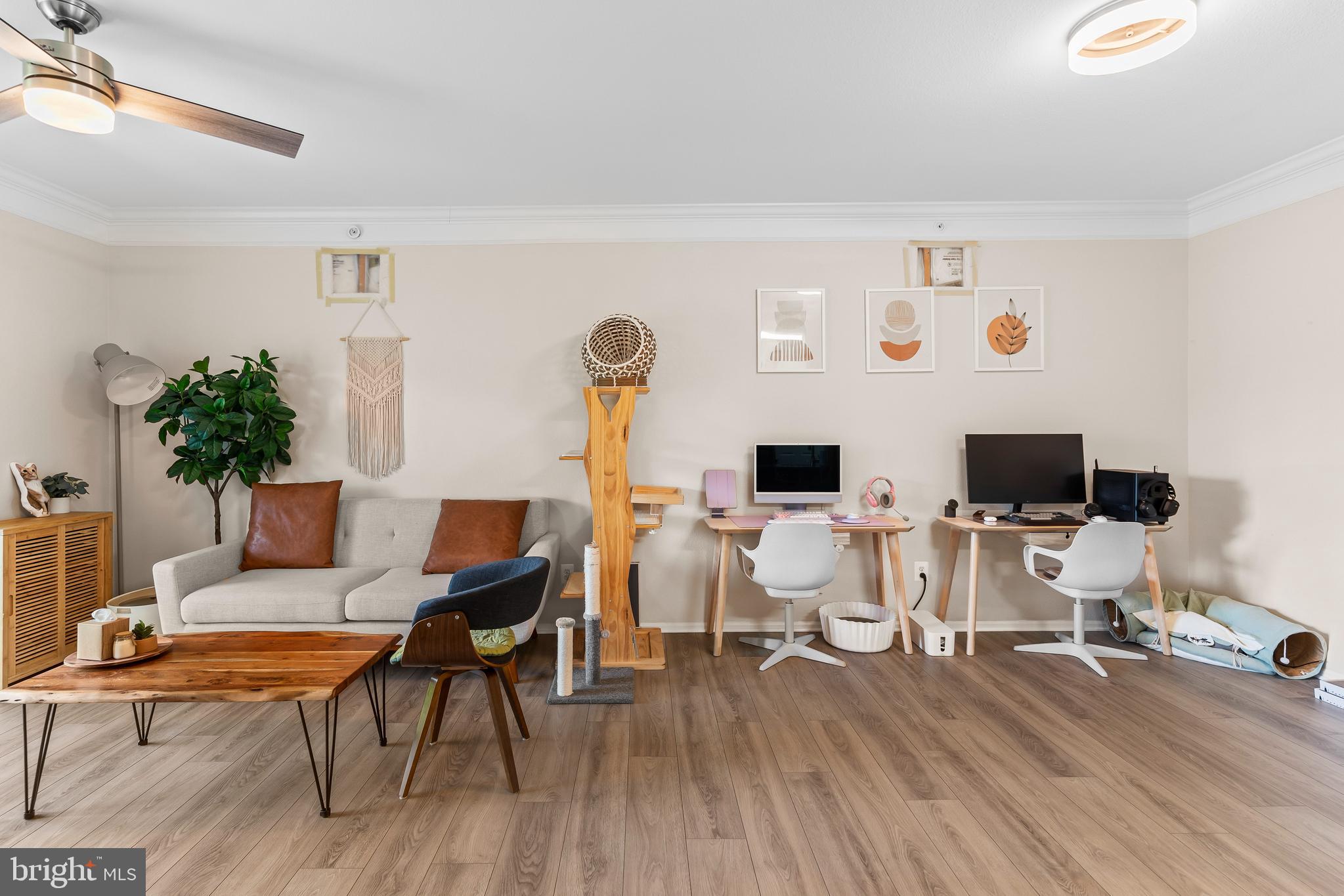 GATES OF MCLEAN - Residential