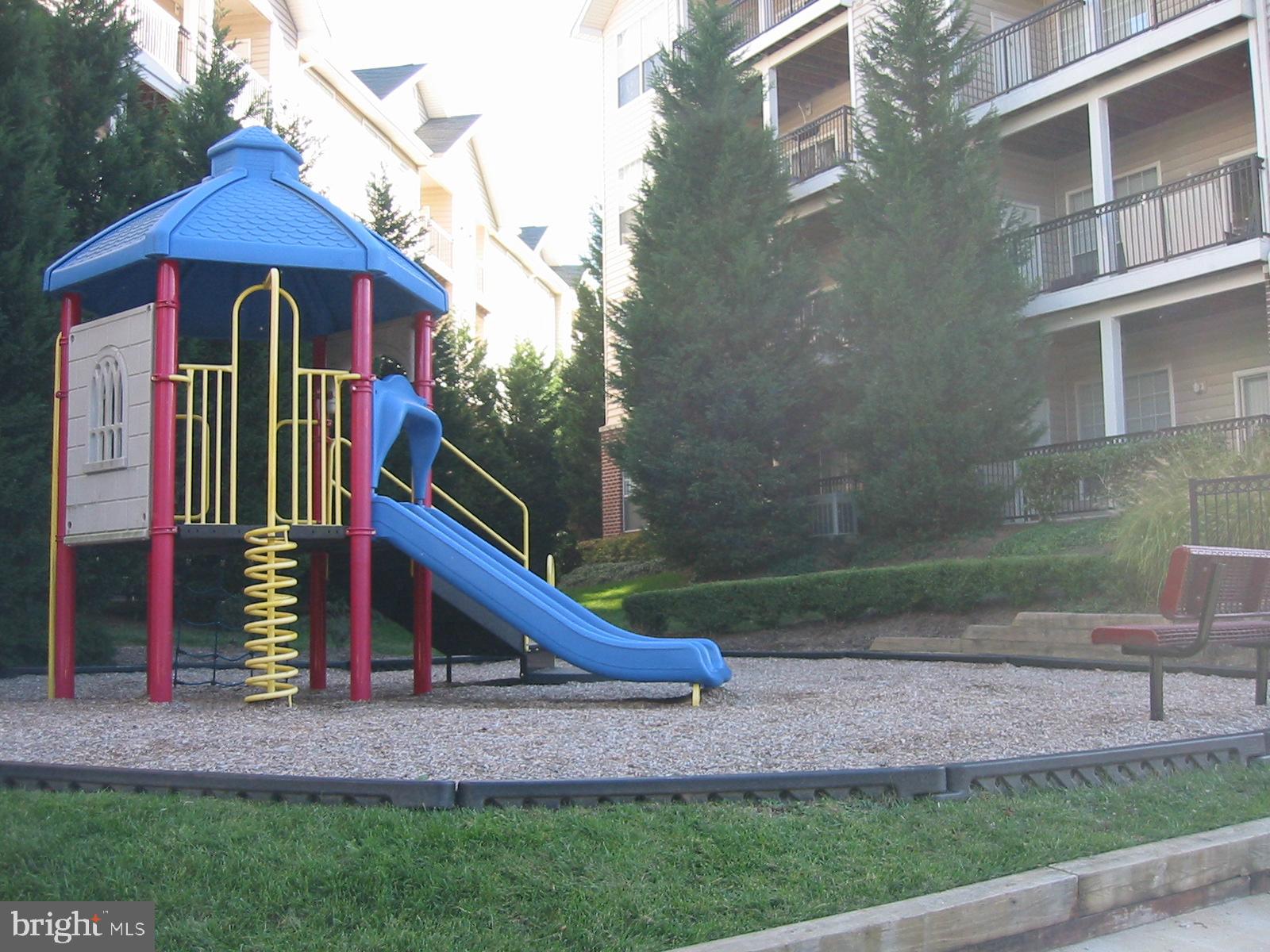 GATES OF MCLEAN - Residential