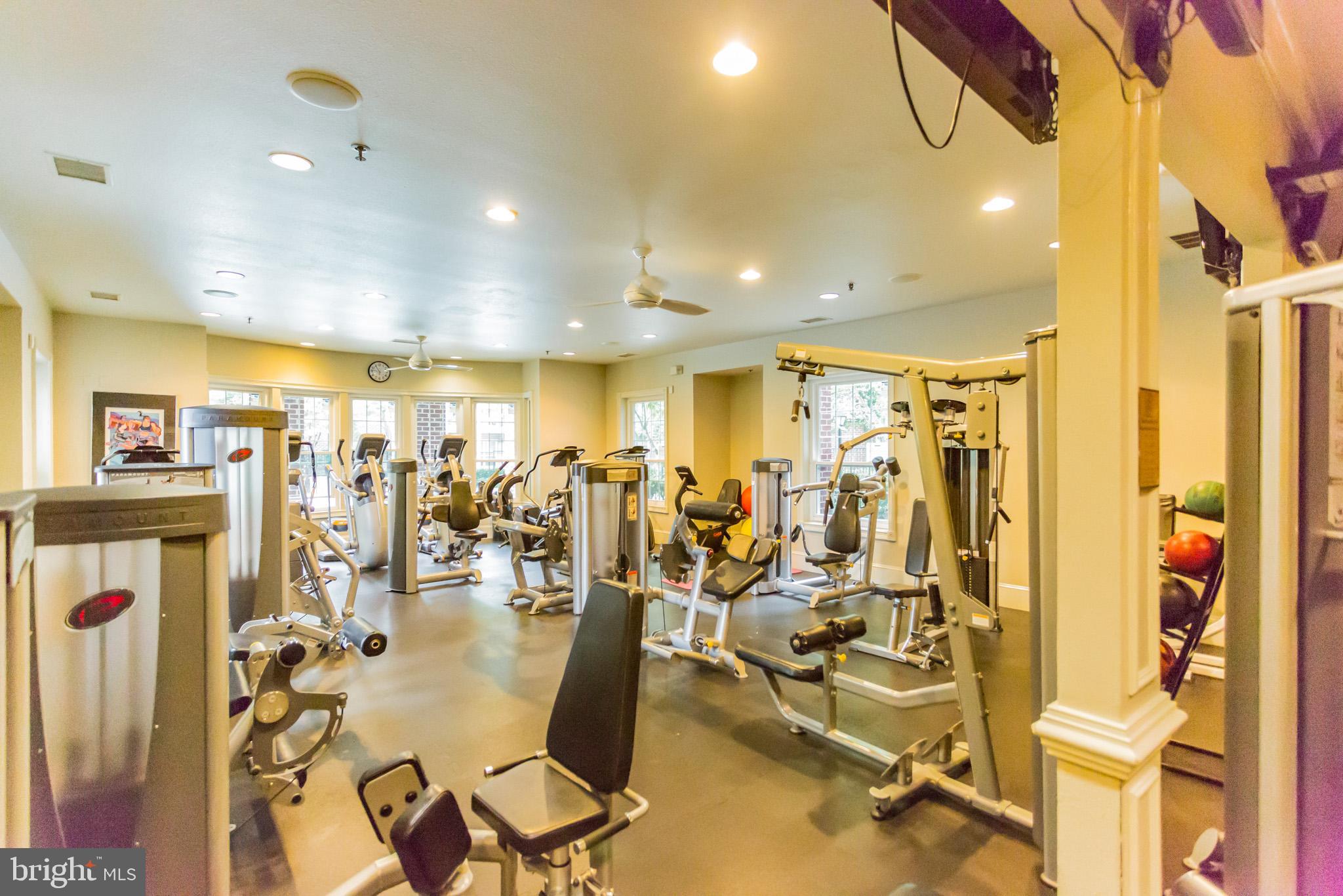 GATES OF MCLEAN - Residential