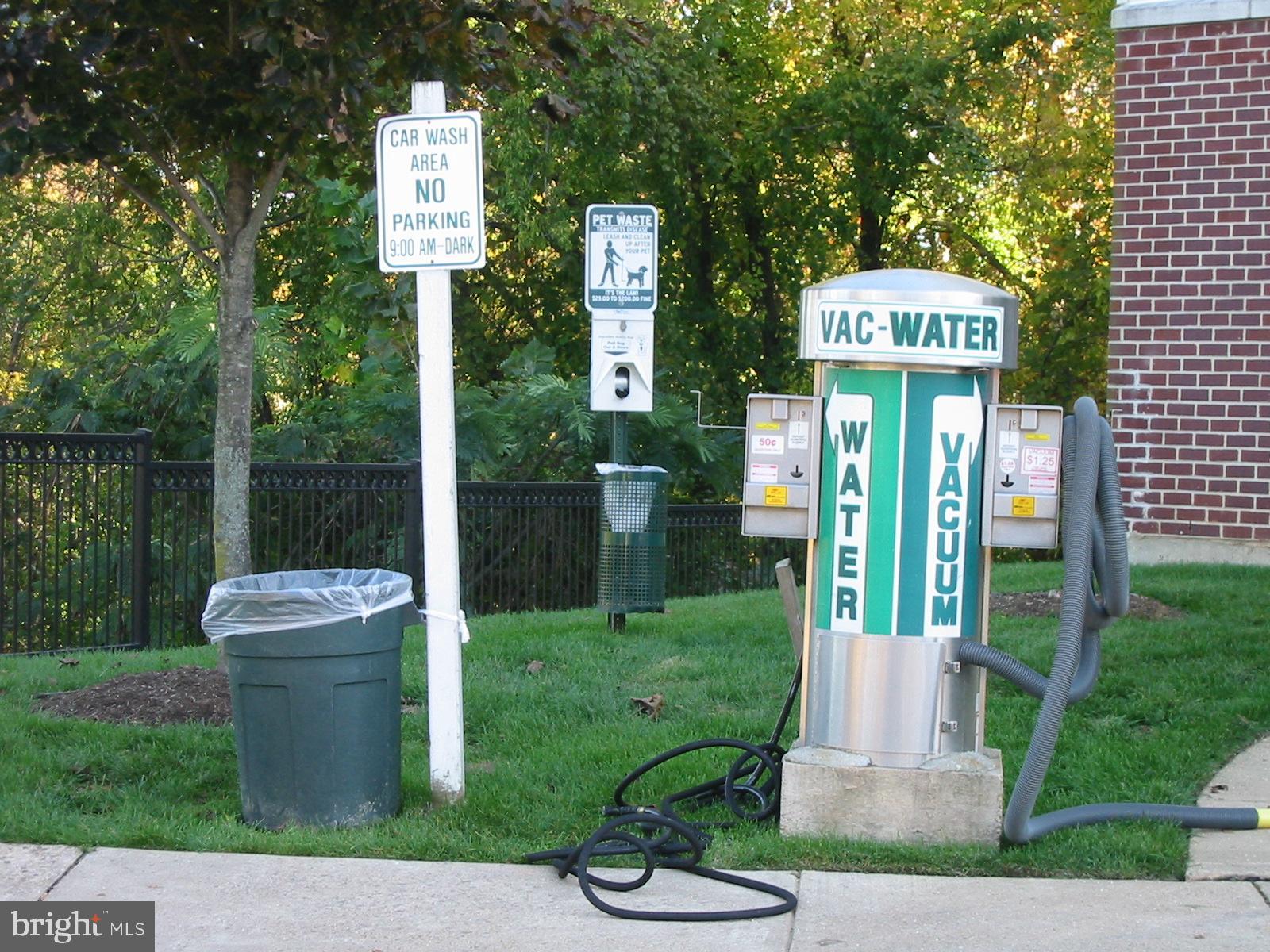 GATES OF MCLEAN - Residential