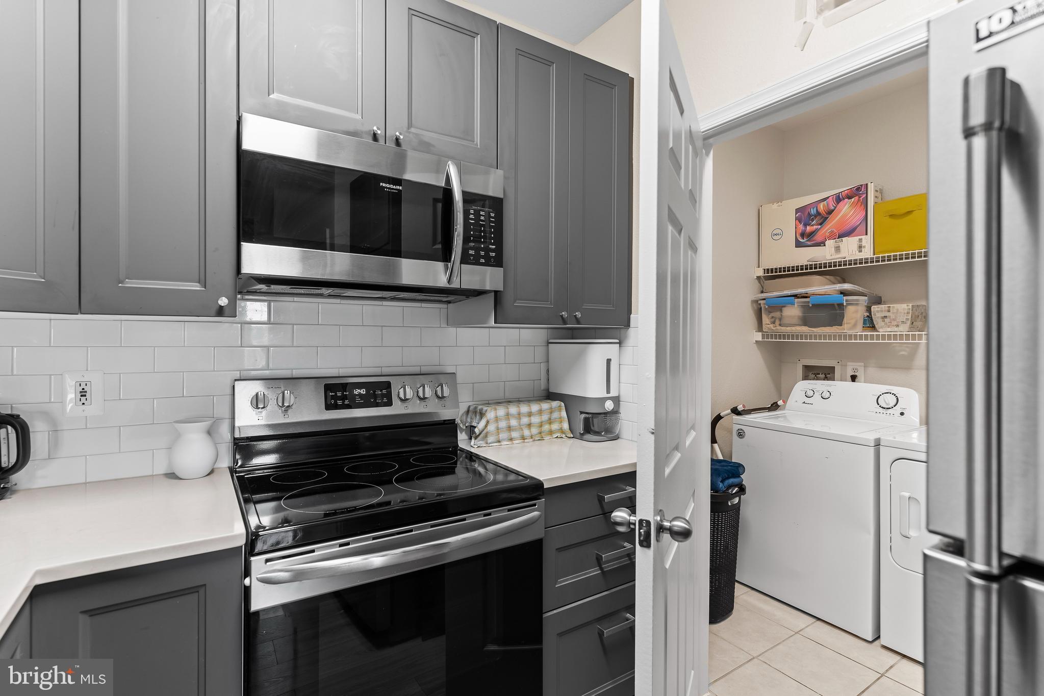 GATES OF MCLEAN - Residential