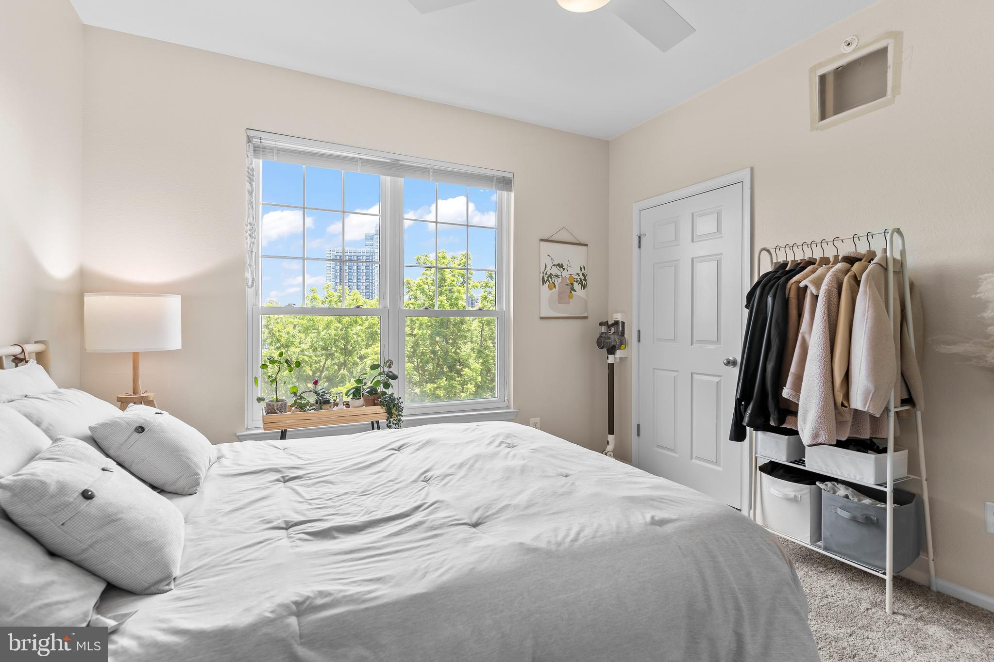 GATES OF MCLEAN - Residential