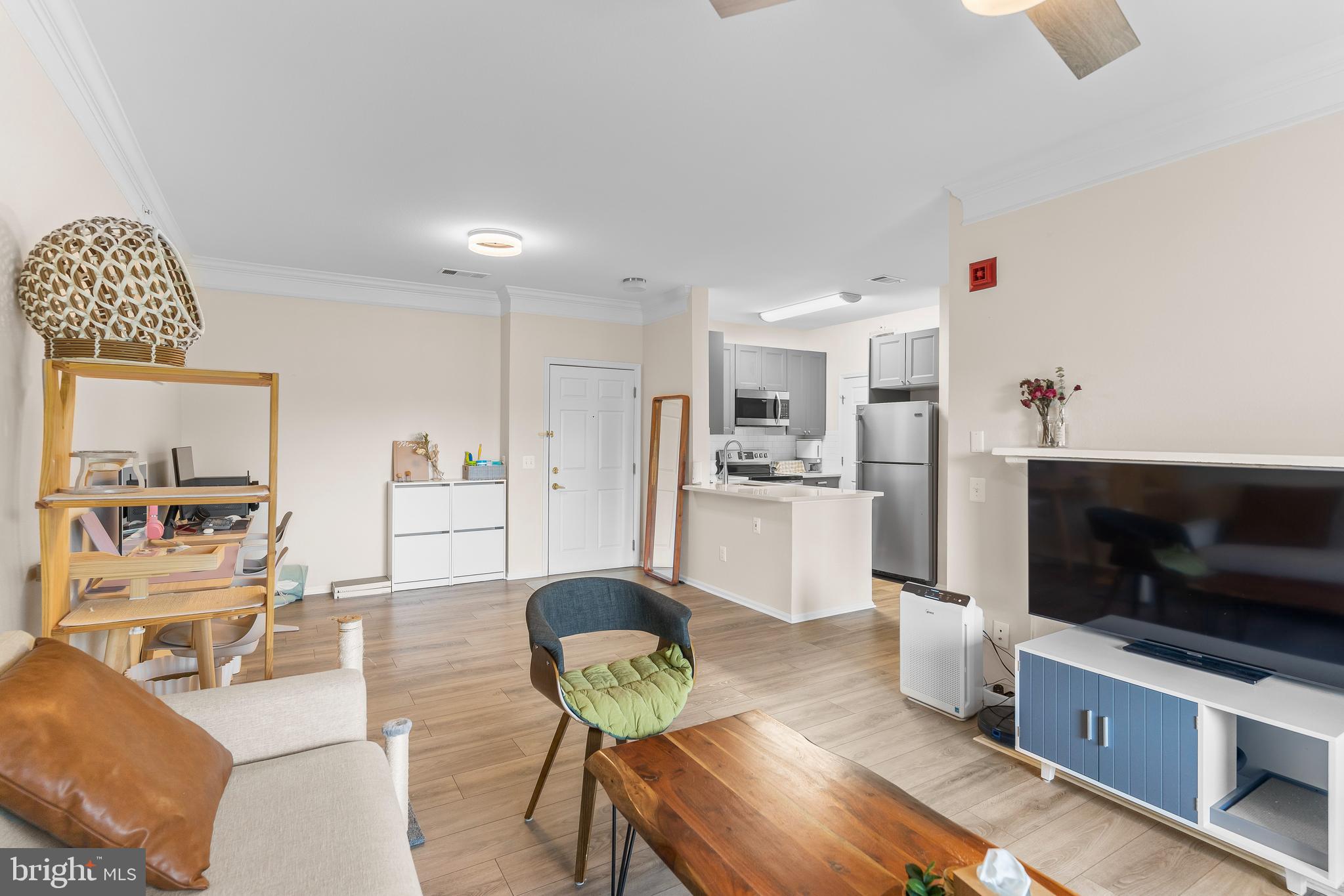 GATES OF MCLEAN - Residential