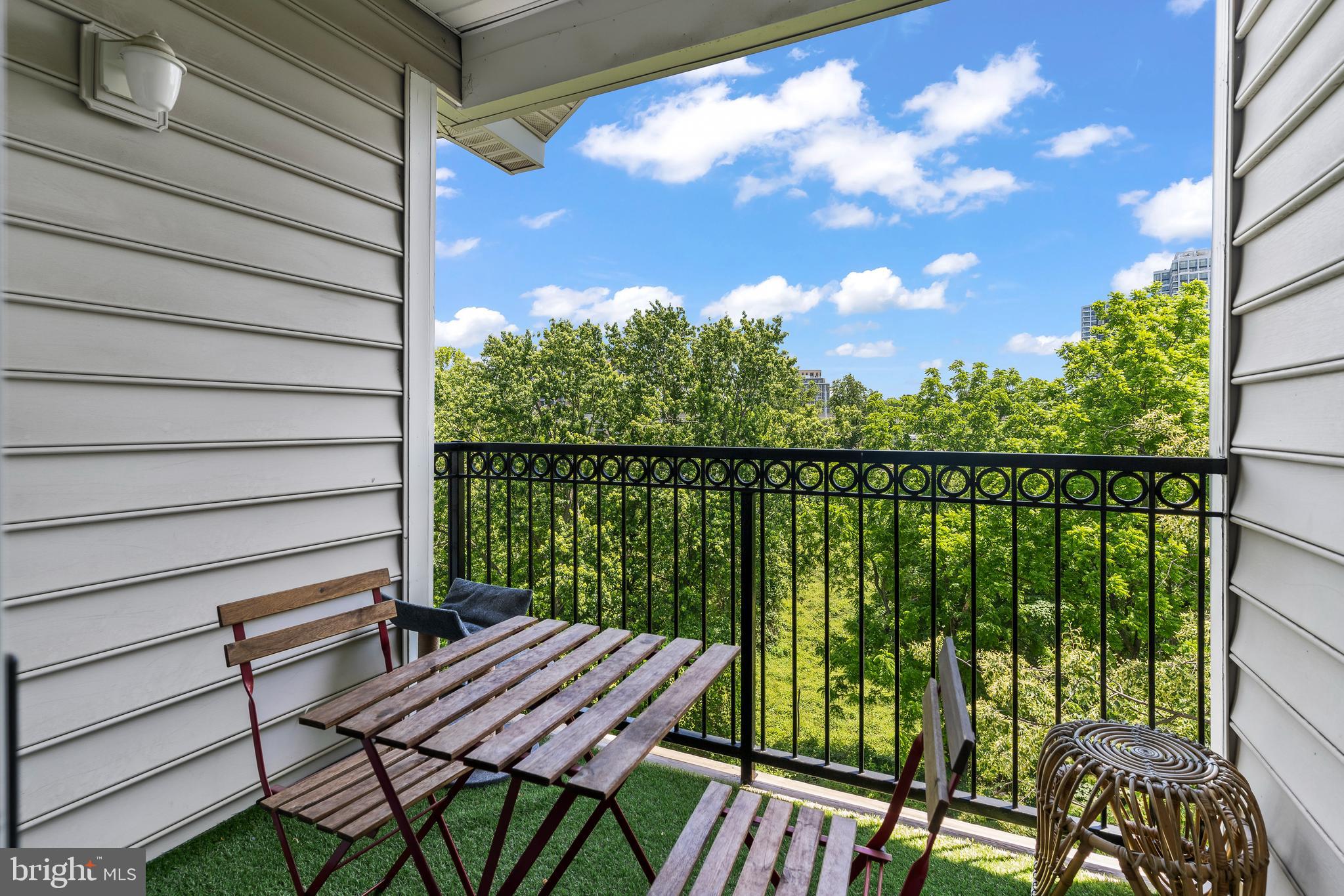 GATES OF MCLEAN - Residential