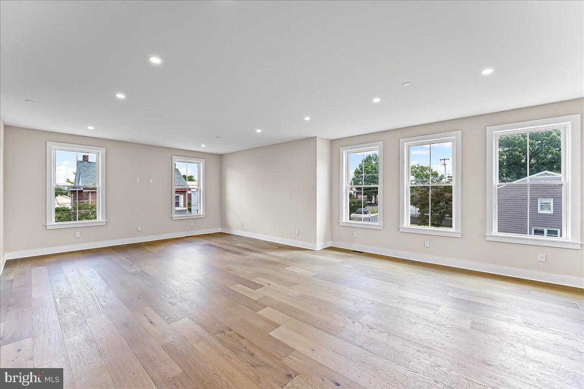 RIGGTOWN COMMONS - Residential