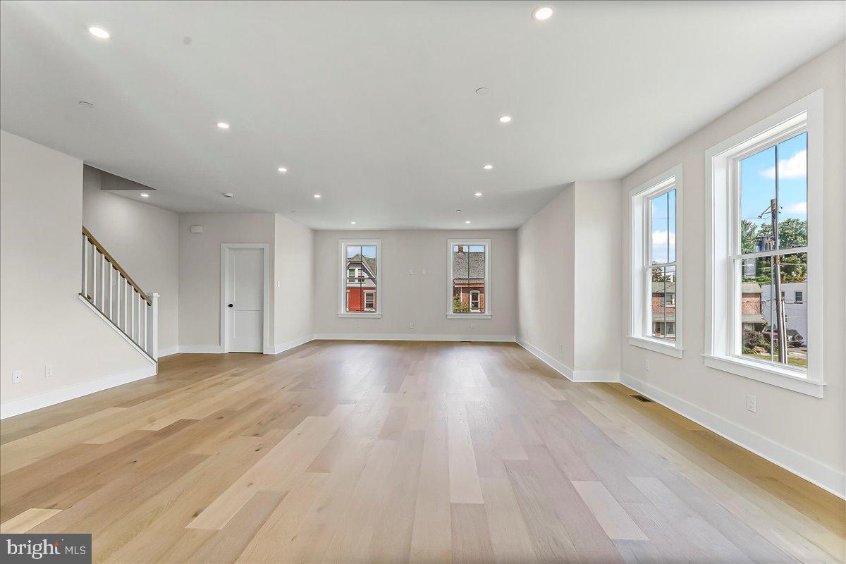 RIGGTOWN COMMONS - Residential