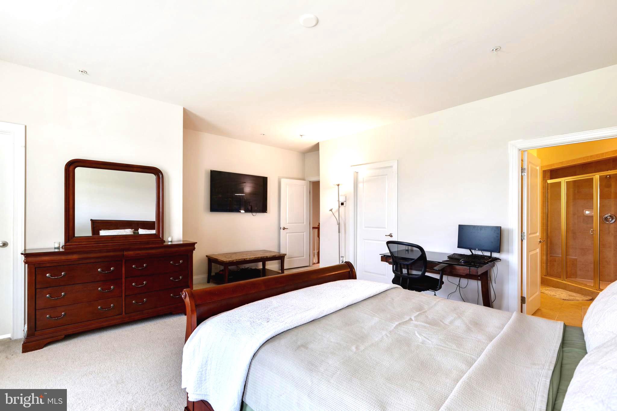 PARKLANDS AT WATKINS MILL - Residential