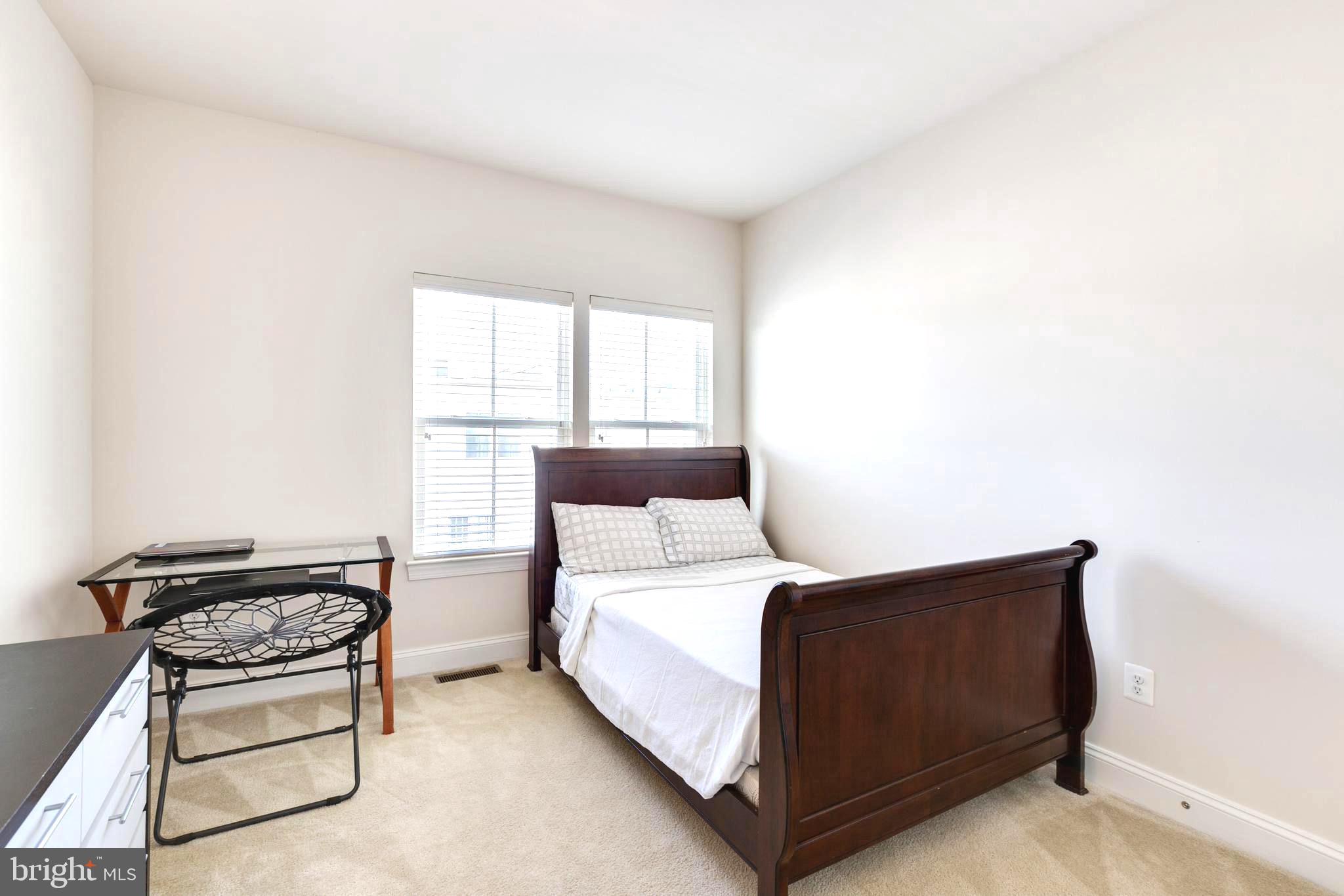 PARKLANDS AT WATKINS MILL - Residential