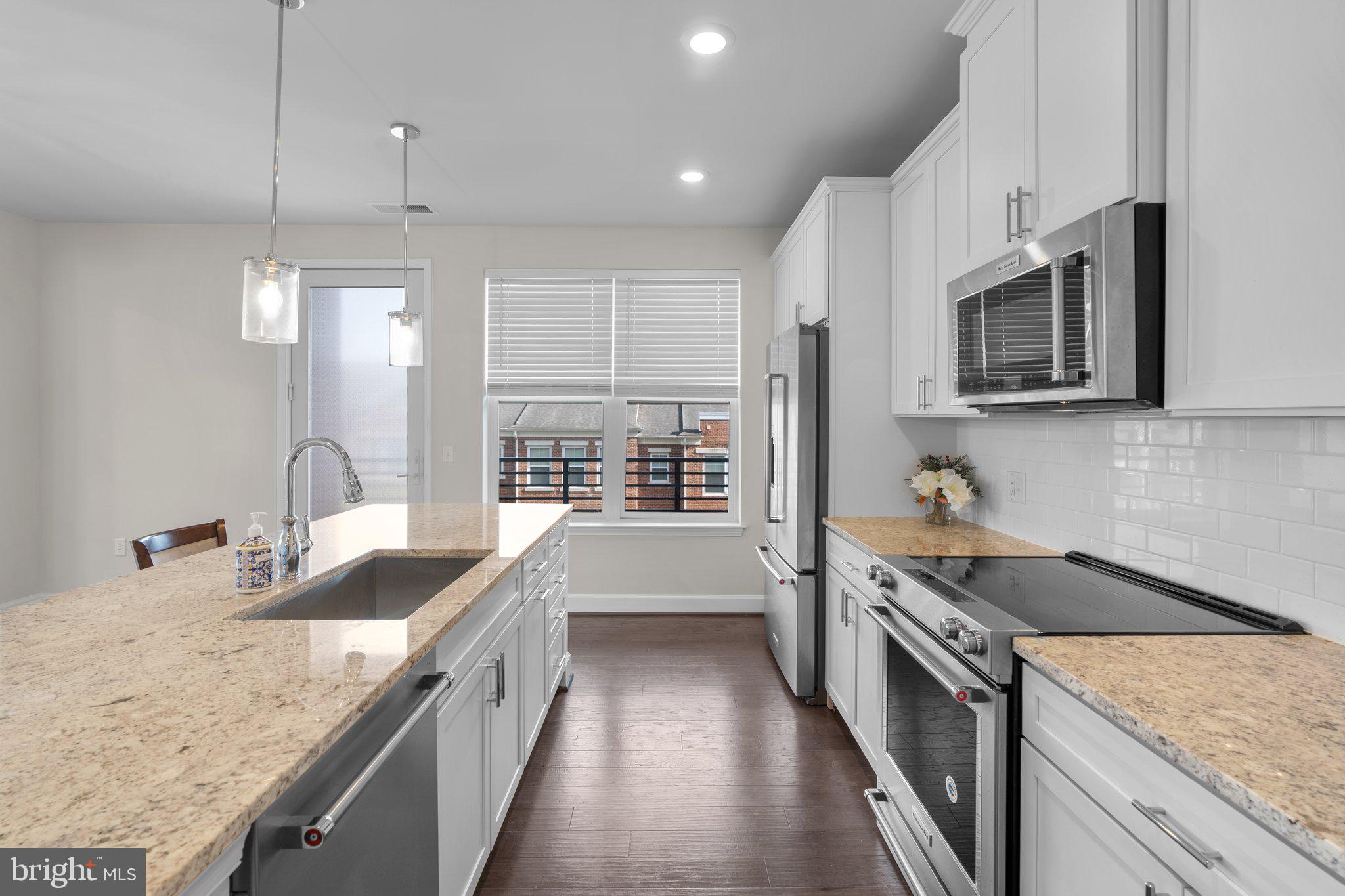 ATRIUM I OFFICE - Residential