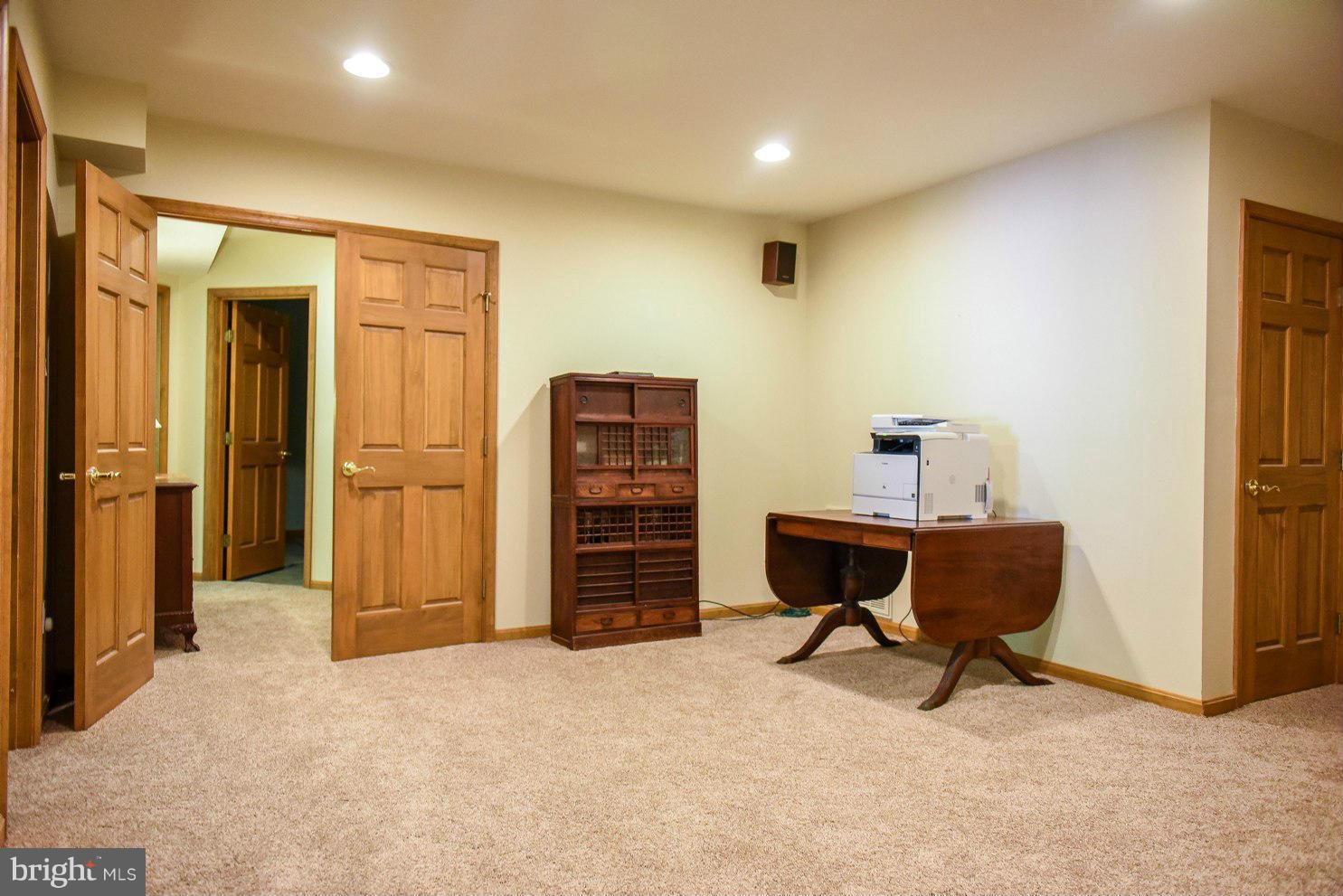 ABELLS RIDGE - Residential