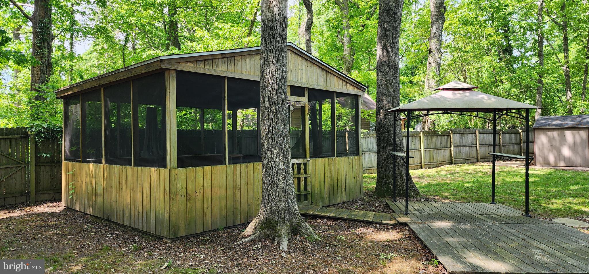 CEDAR COVE - Residential