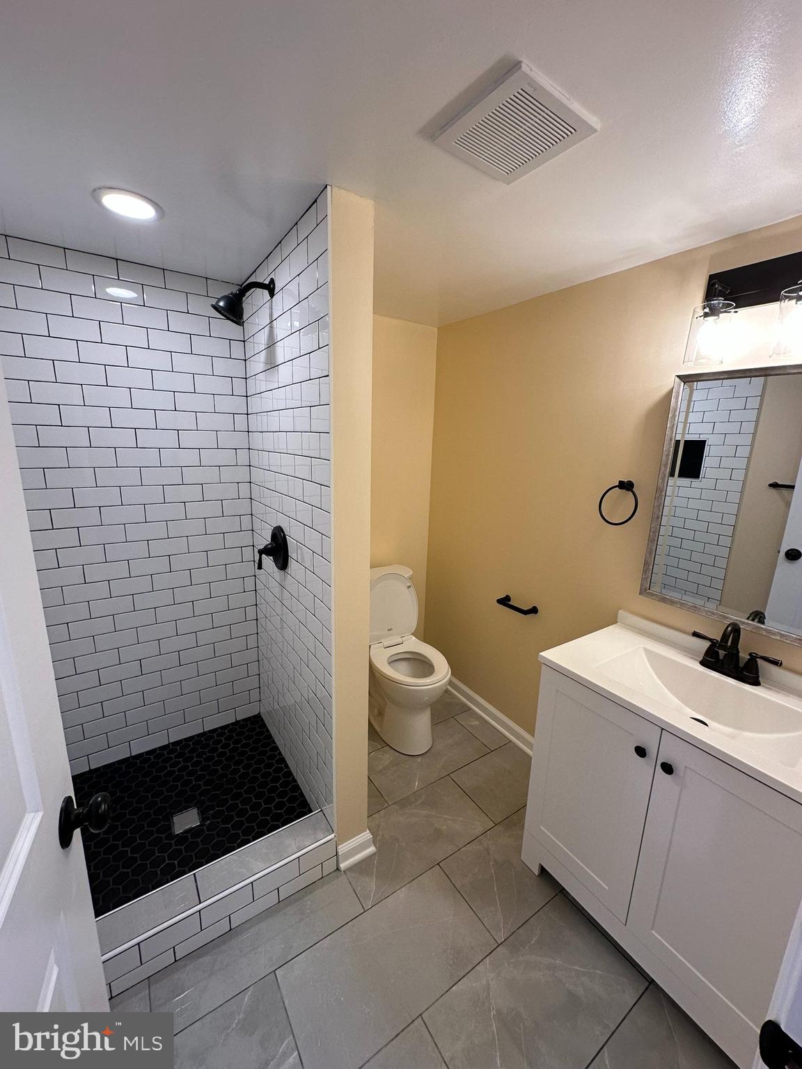 HARFORD PARK - Residential Lease