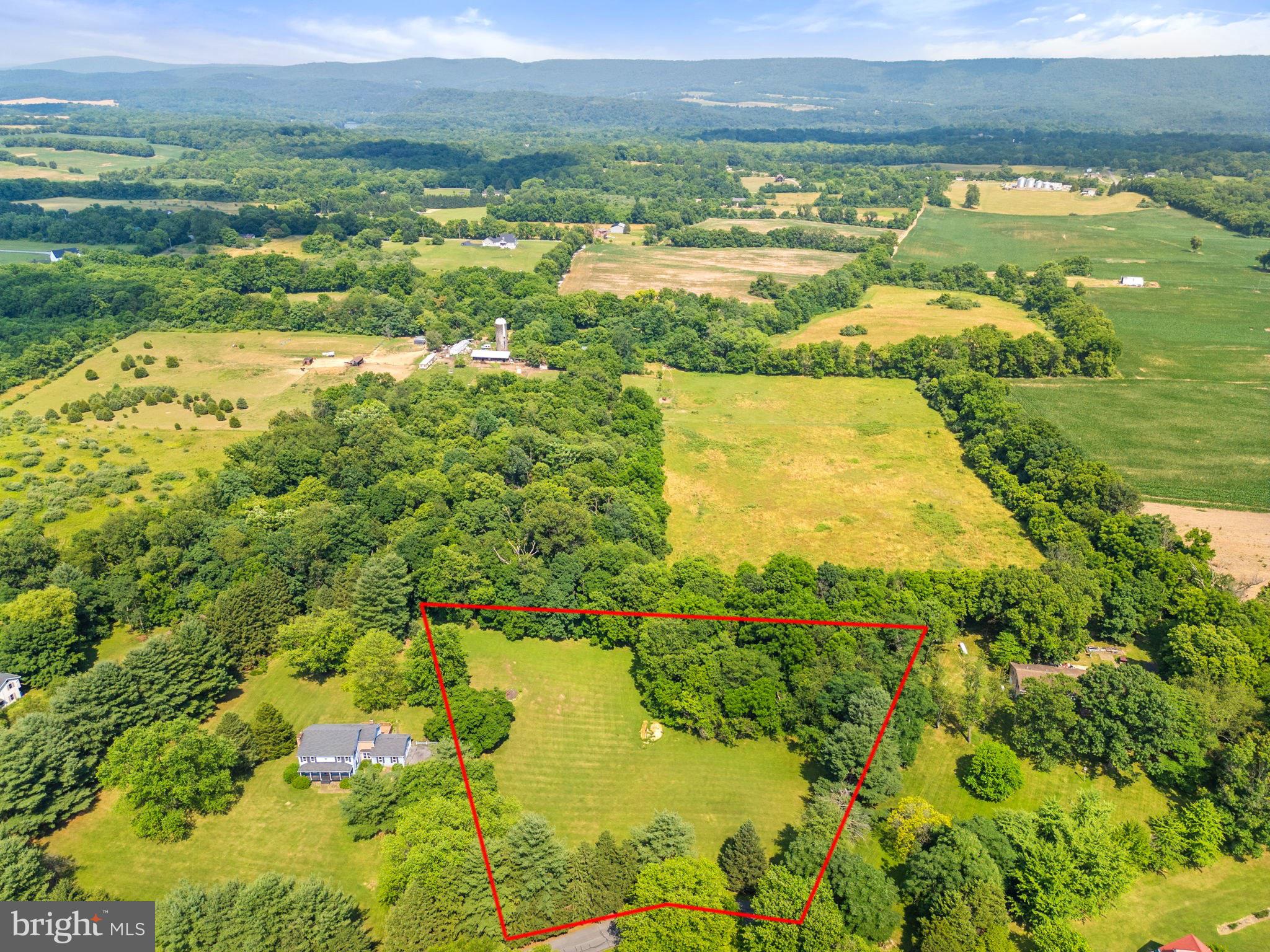 OAK TREE EAST - Land