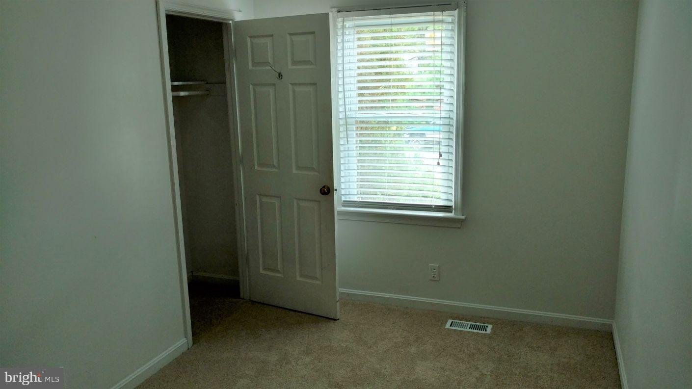 STAFFORD OAKS - Residential