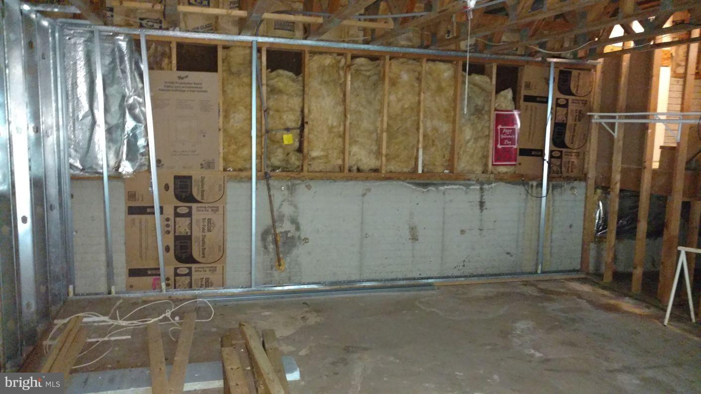 STAFFORD OAKS - Residential