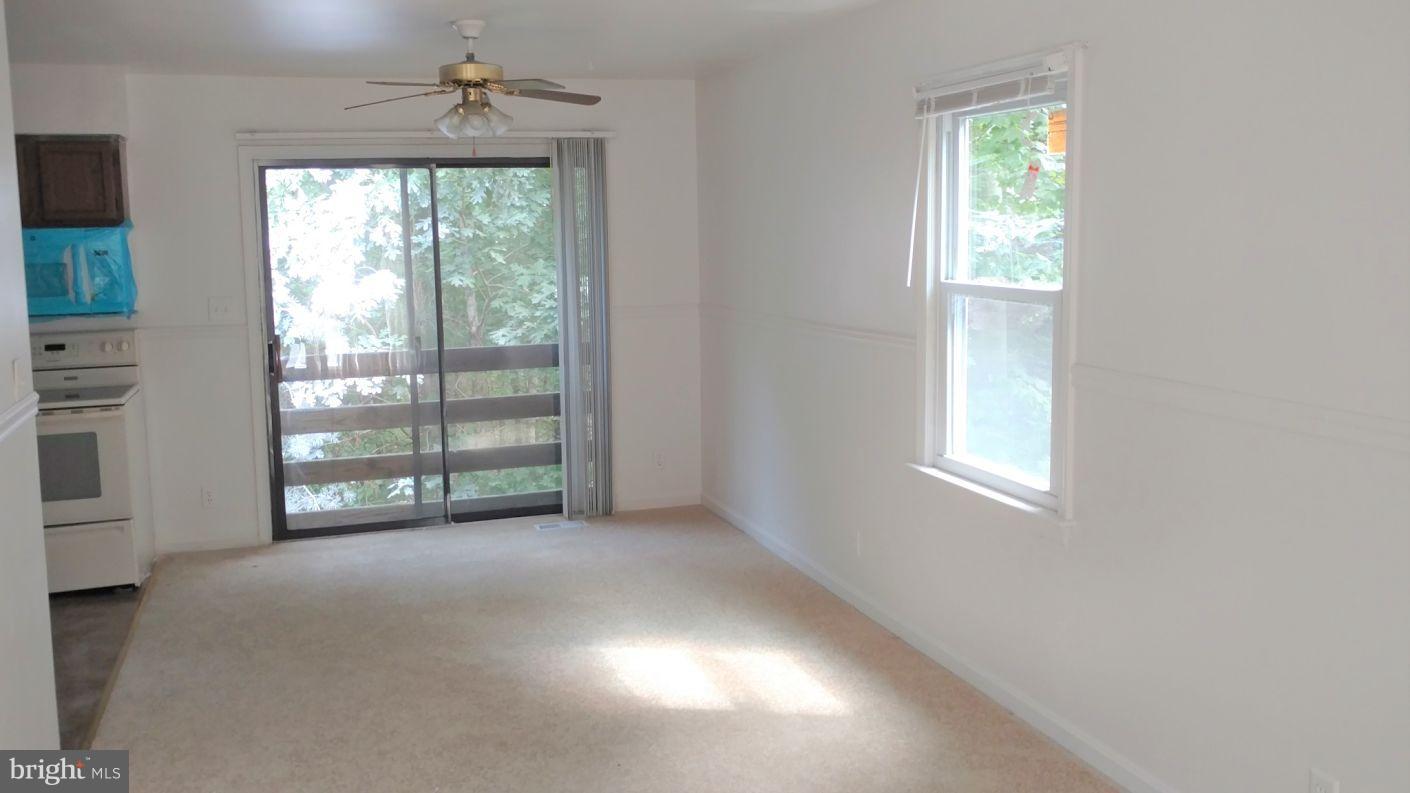 STAFFORD OAKS - Residential