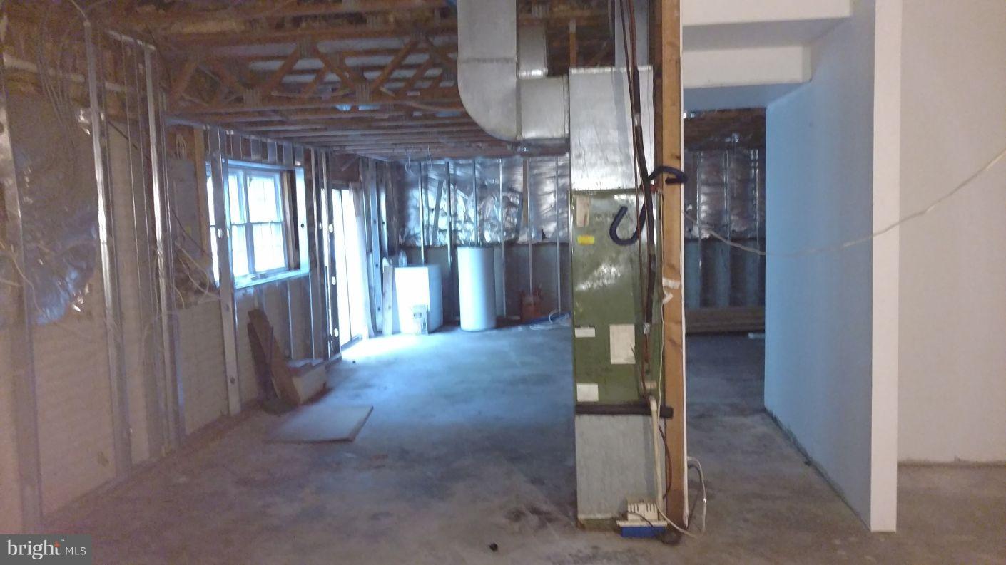 STAFFORD OAKS - Residential