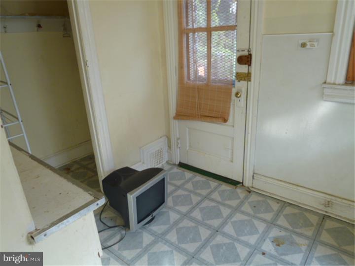 PHILADELPHIA (SOUTHWEST) - Residential Income