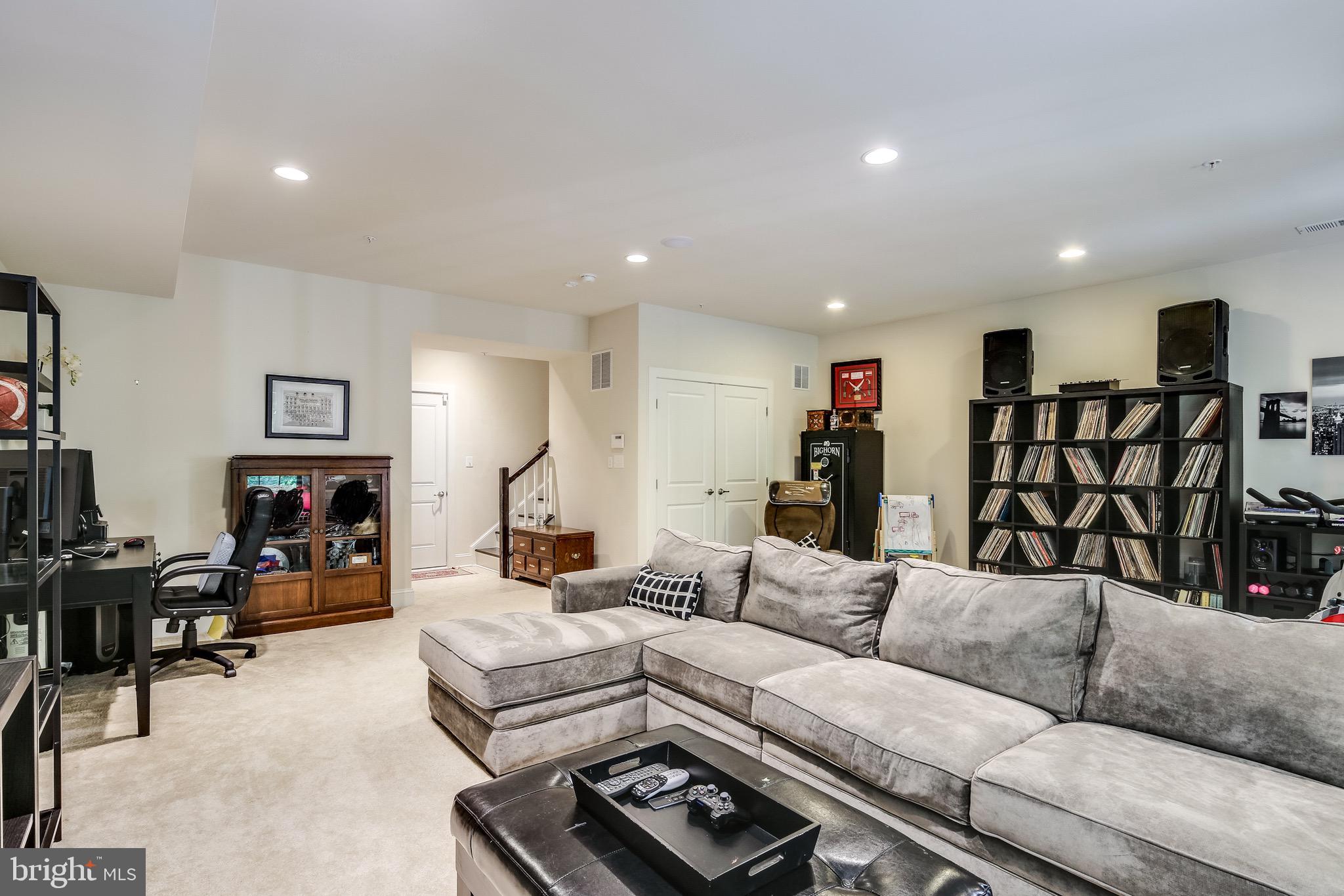 HAWTHORNES GRANT AT BRO - Residential