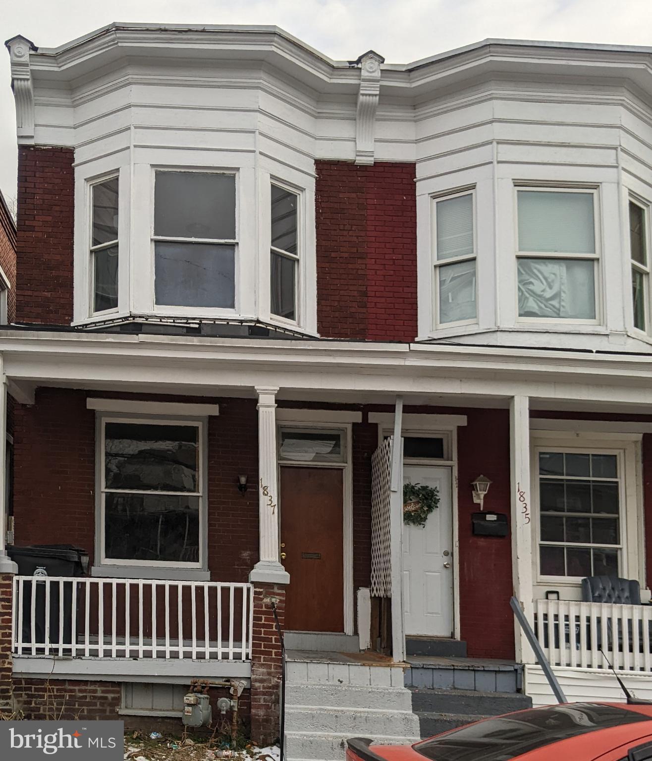SECTION 8 ACCEPTED - 3 bedroom, 1 bath semi-detached home with a fenced yard in Harrisburg City School District.
First floor features living room, dining room and kitchen. Second floor has 3 bedrooms, full bath and balcony.
Basement laundry hook up.
Utilities/Services Included: water, sewer, trash removal
Appliances Included: Electric Oven/range, refrigerator
Heating/Hot Water: Gas heat, gas hot water heater
No pets.
For more information, application requirements and our current list of available rentals - check our website.