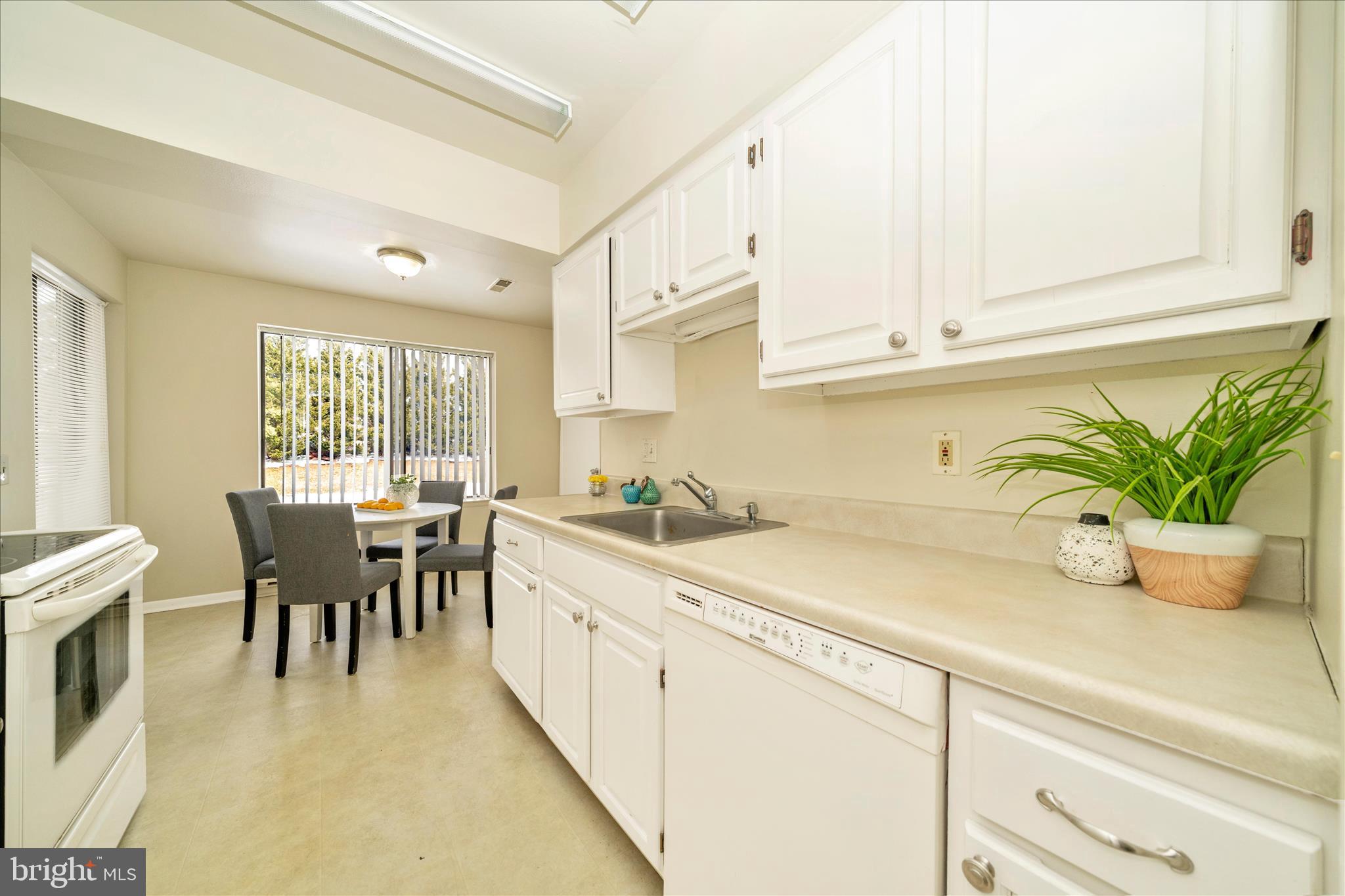 ROSSMOOR MUTUAL #19 - Residential