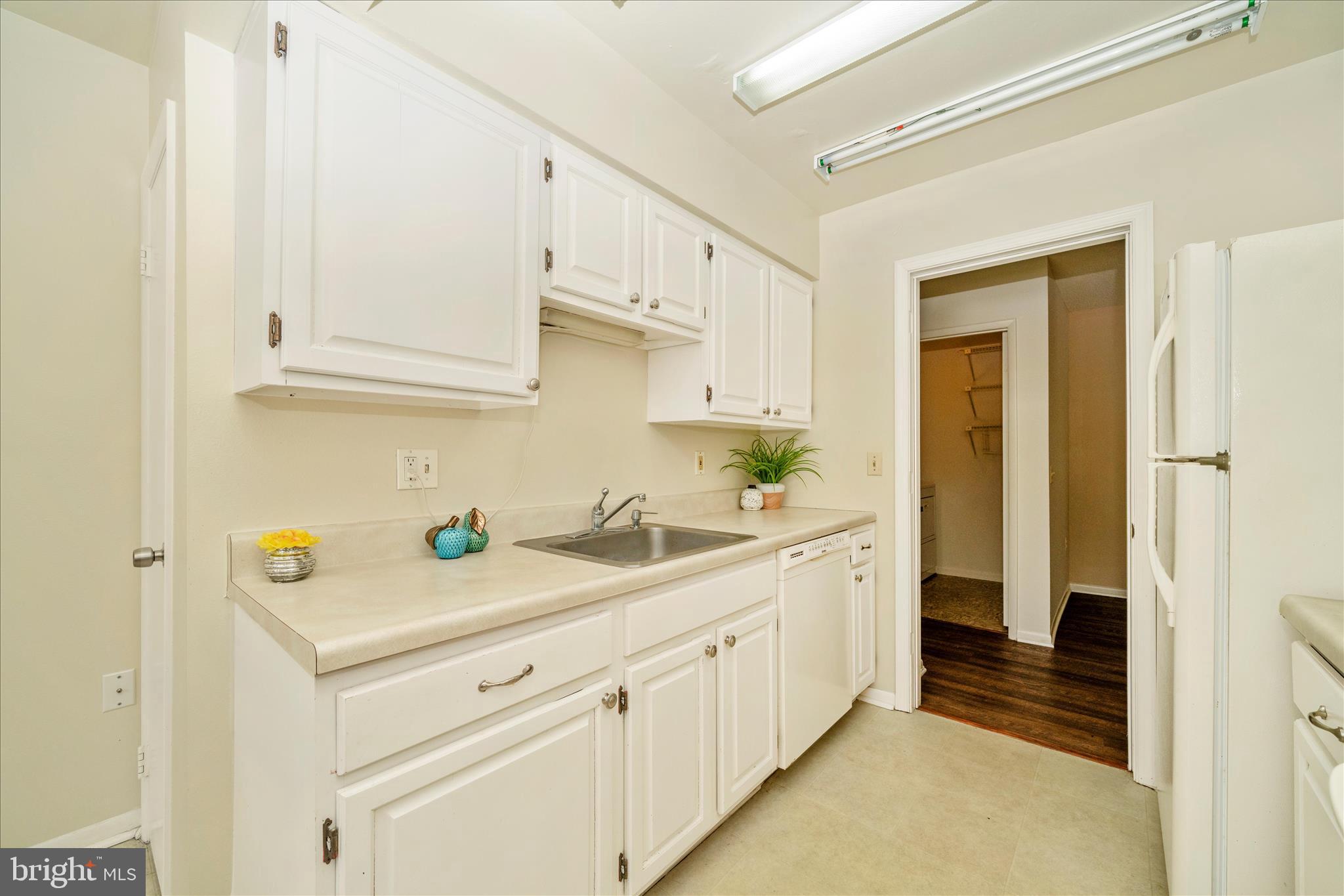 ROSSMOOR MUTUAL #19 - Residential