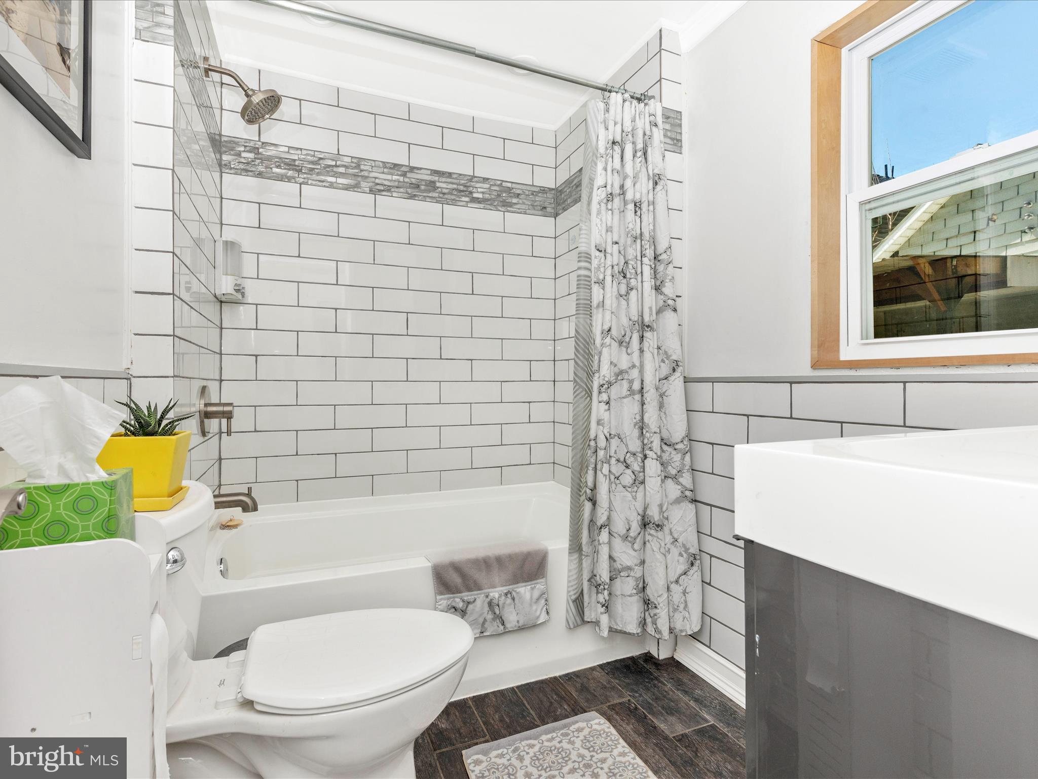 BRUNSWICK - Residential