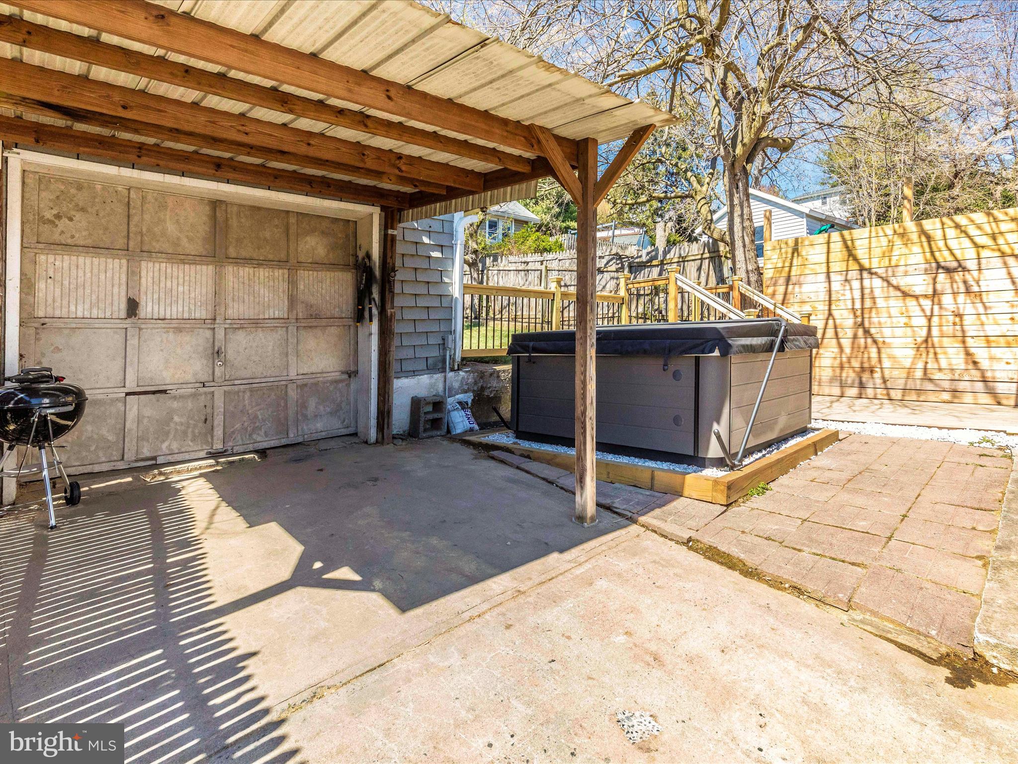 BRUNSWICK - Residential