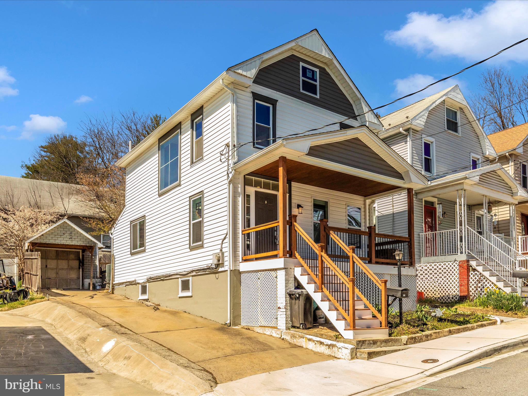 BRUNSWICK - Residential