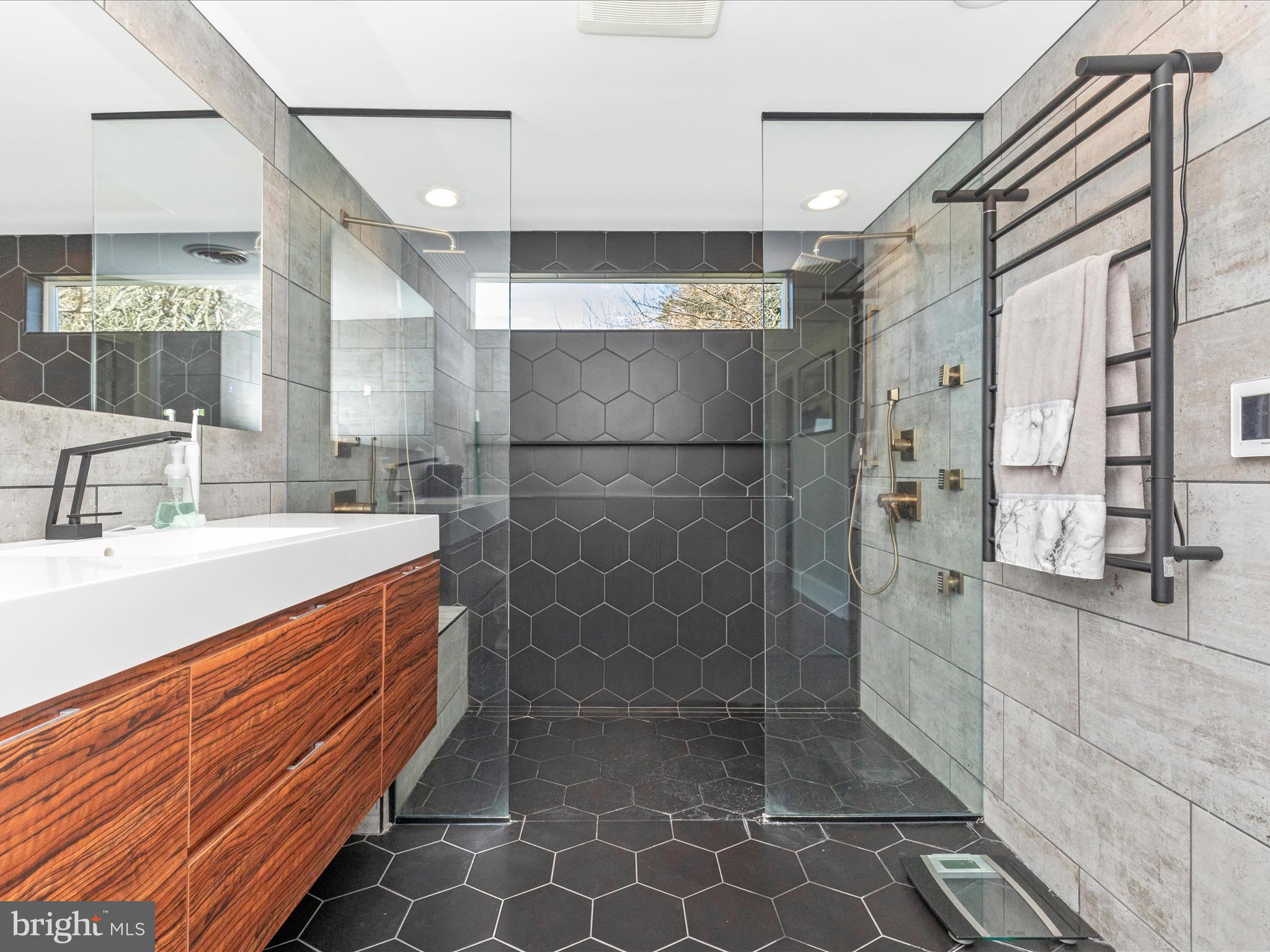 BRUNSWICK - Residential