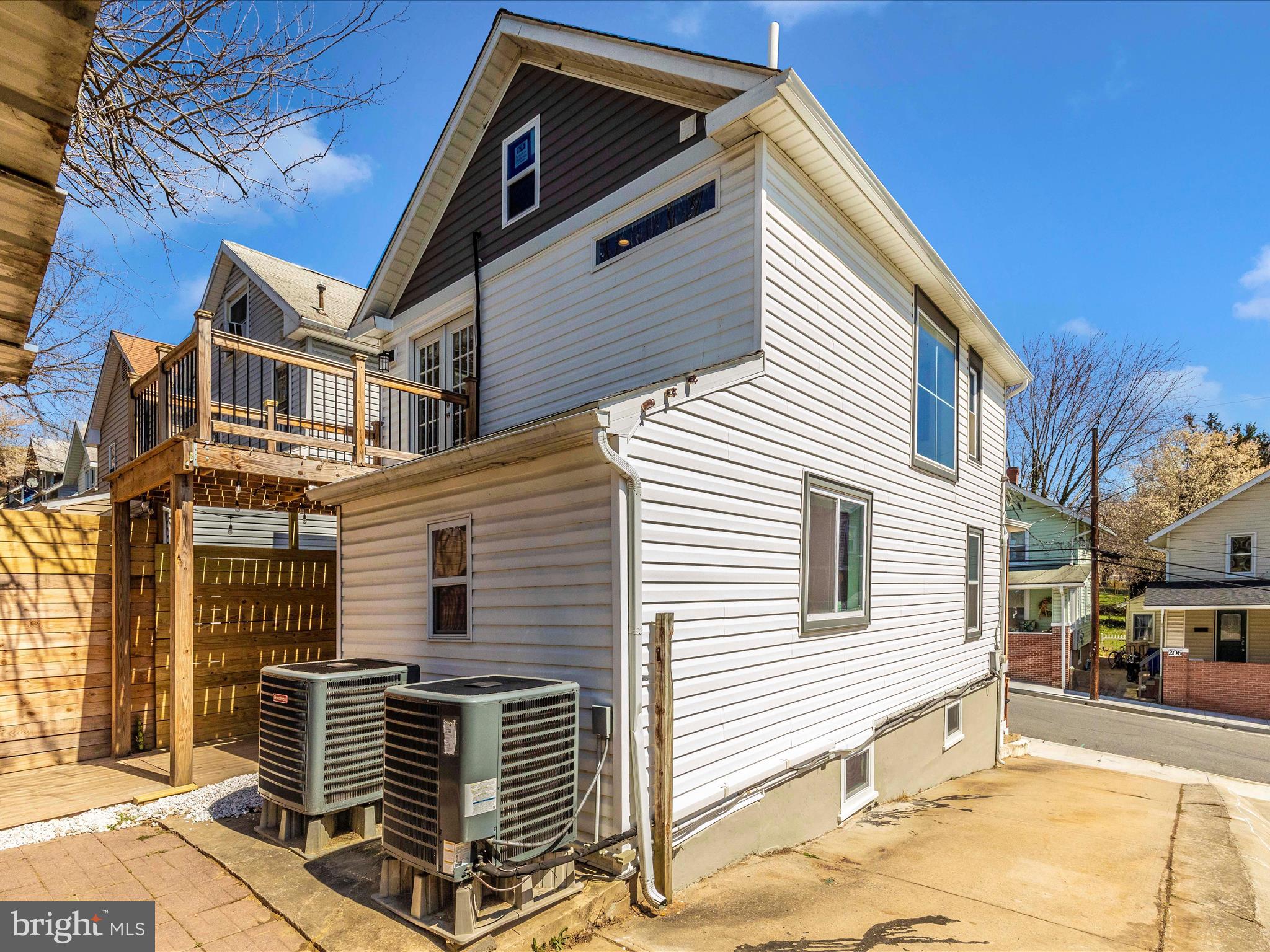 BRUNSWICK - Residential