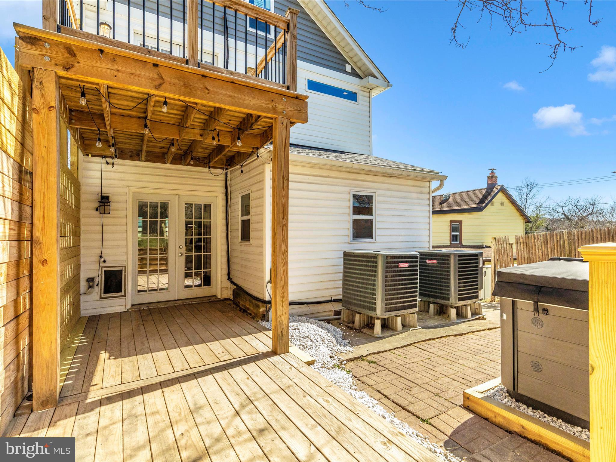 BRUNSWICK - Residential