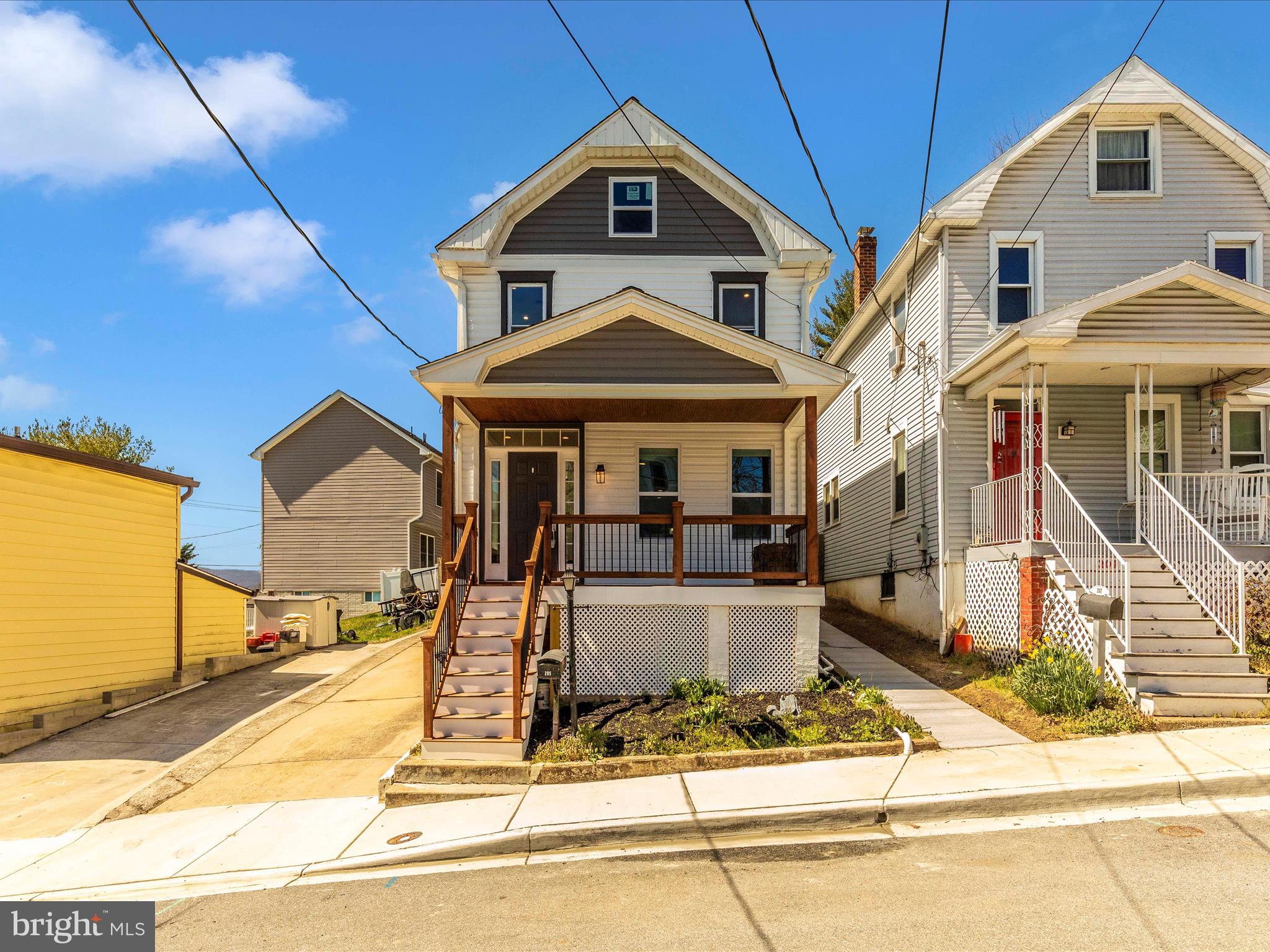 BRUNSWICK - Residential